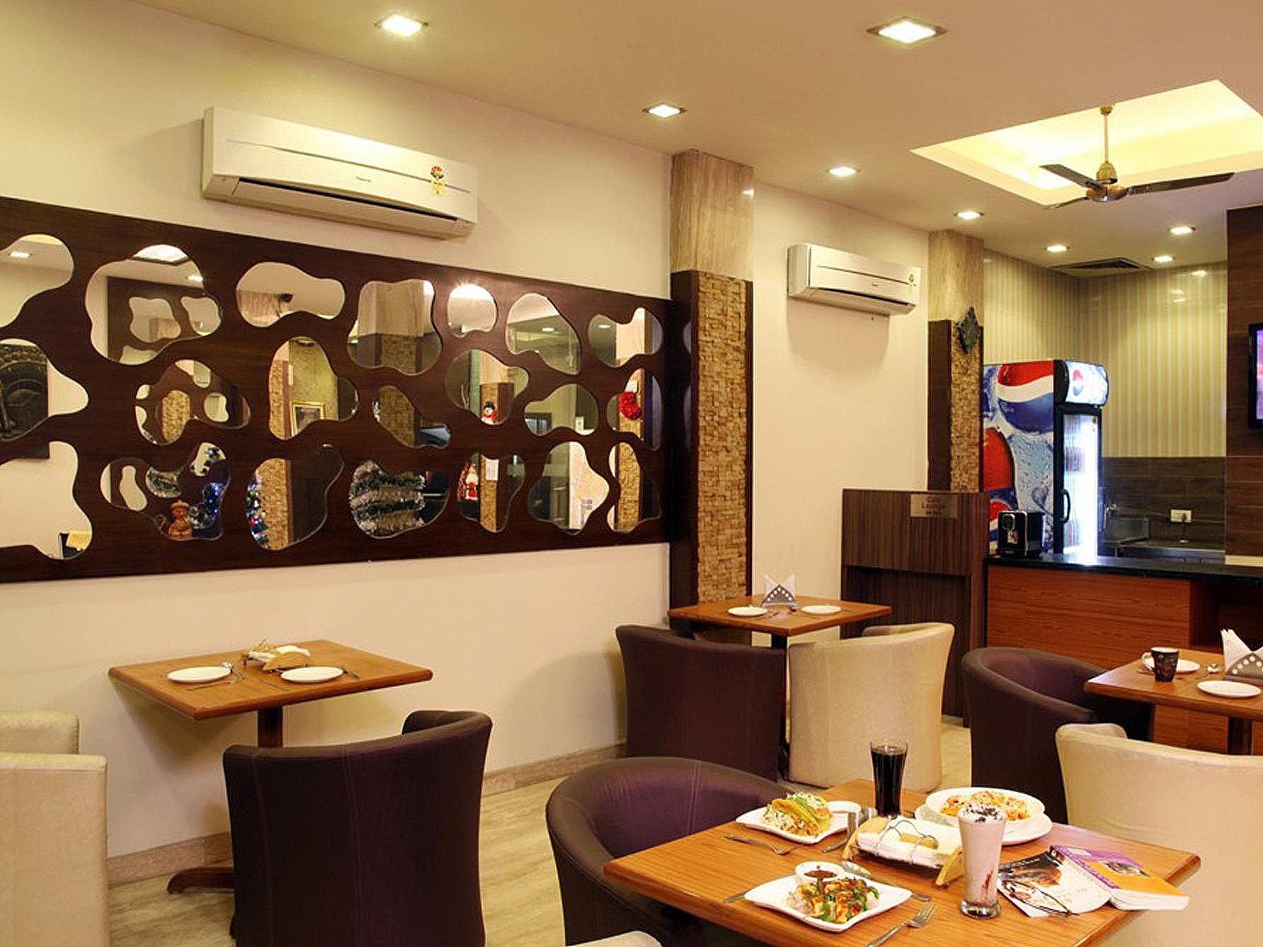 Food & Dining