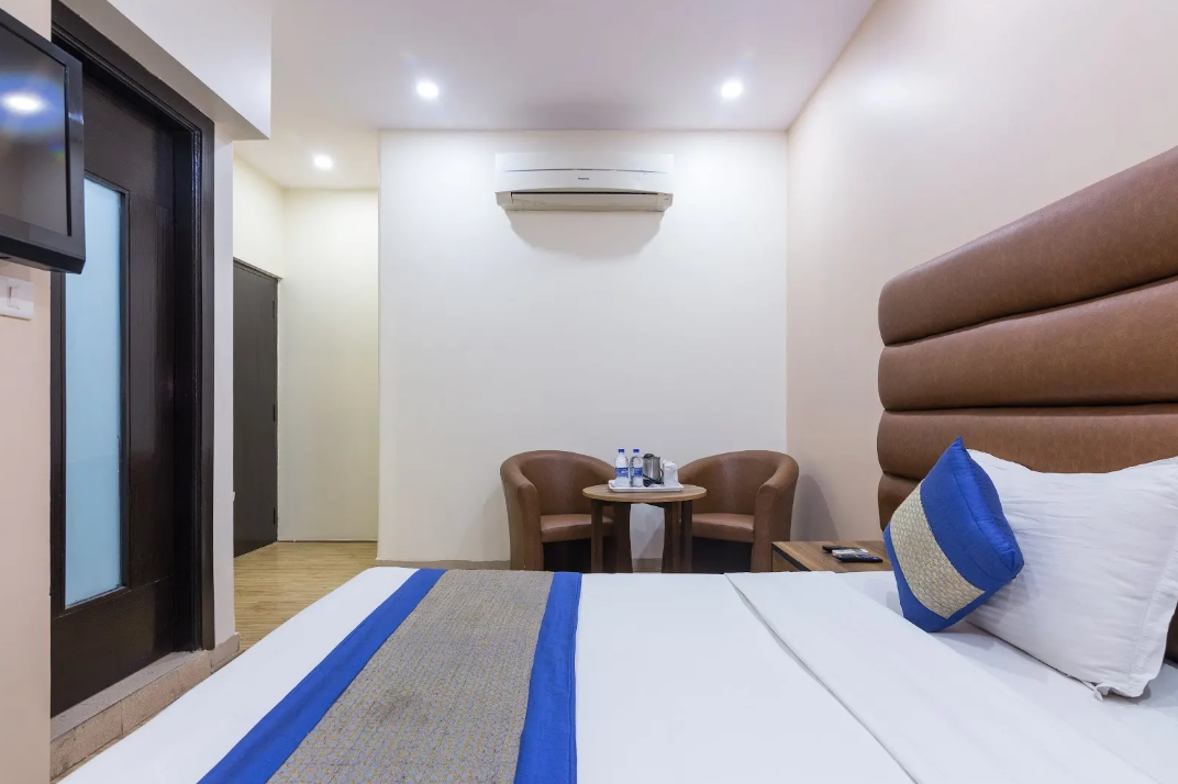 Hotel Rupam - Air Purified Comfort  Deluxe Room - Air Purified Comfort  6