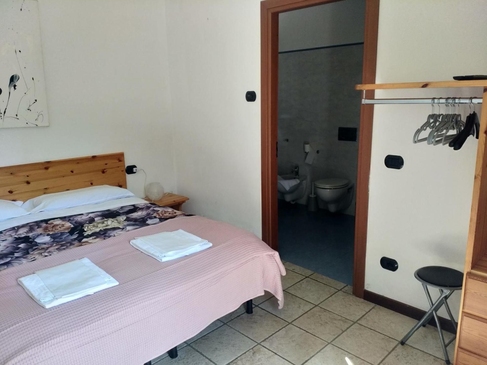 Large Double Room