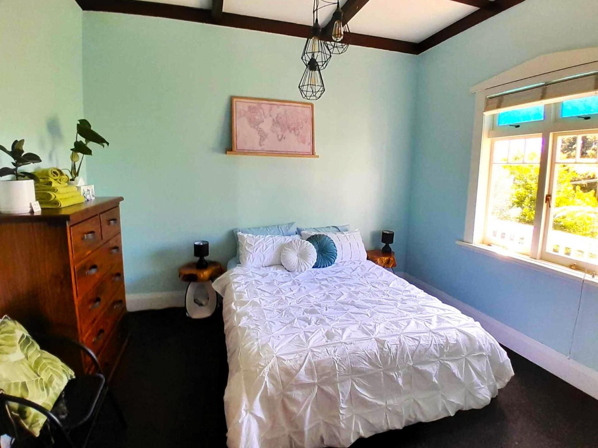 Queen Room with Shared Bathroom