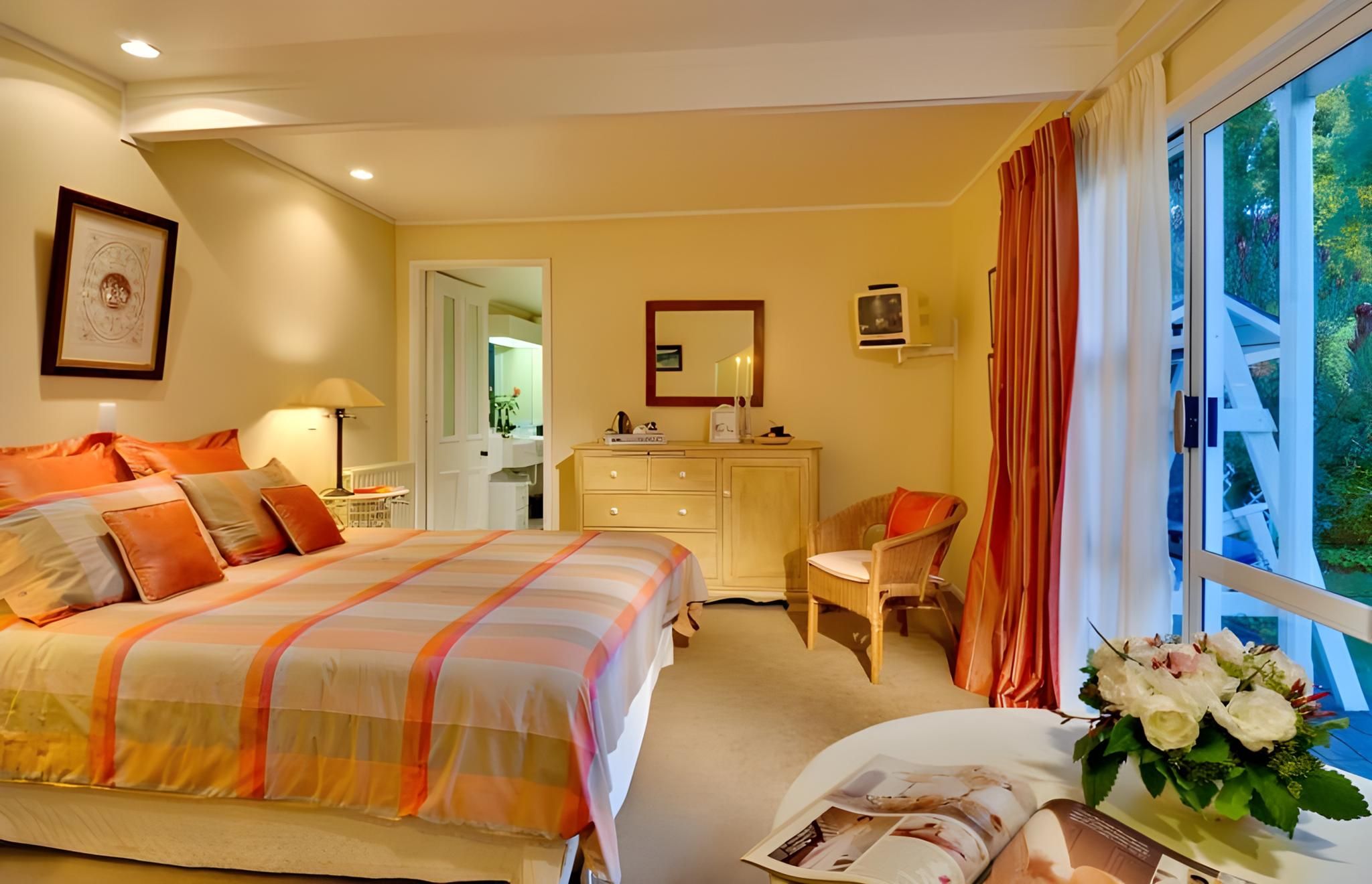 Twin/King Room
