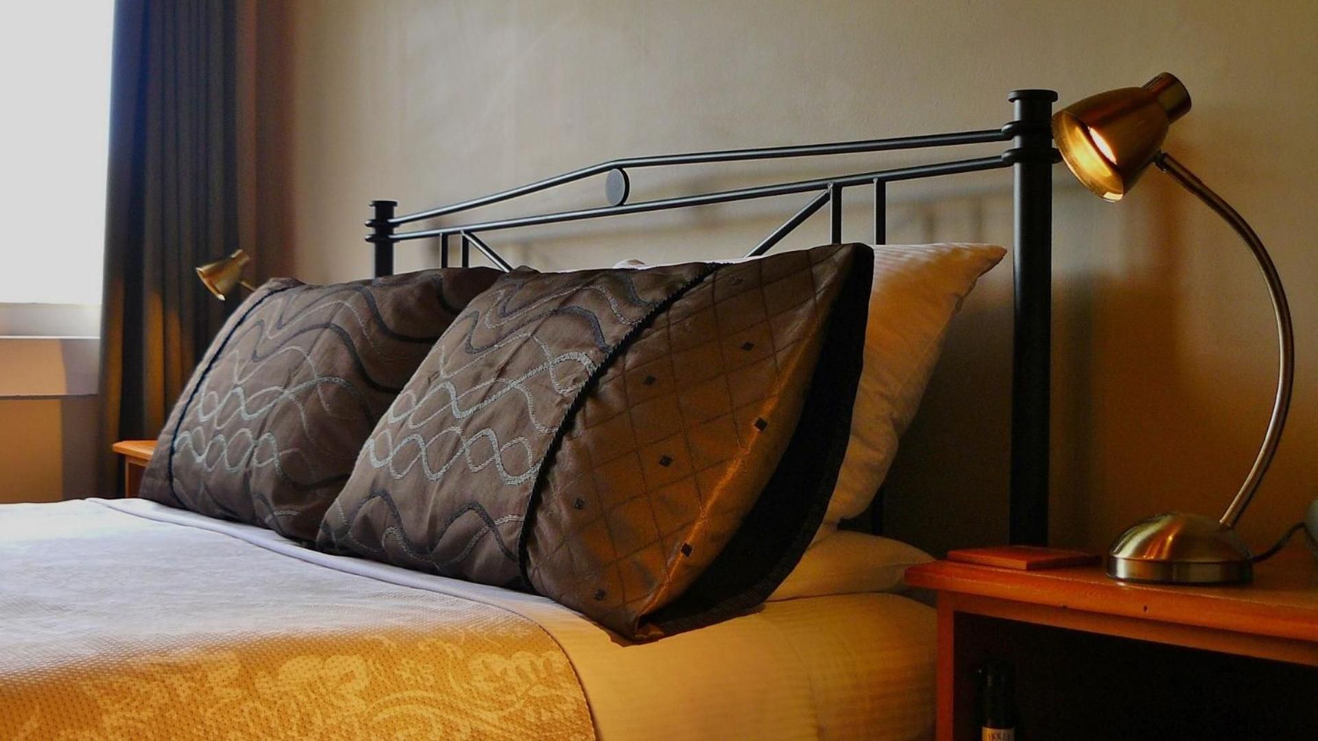 Standard Queen Room