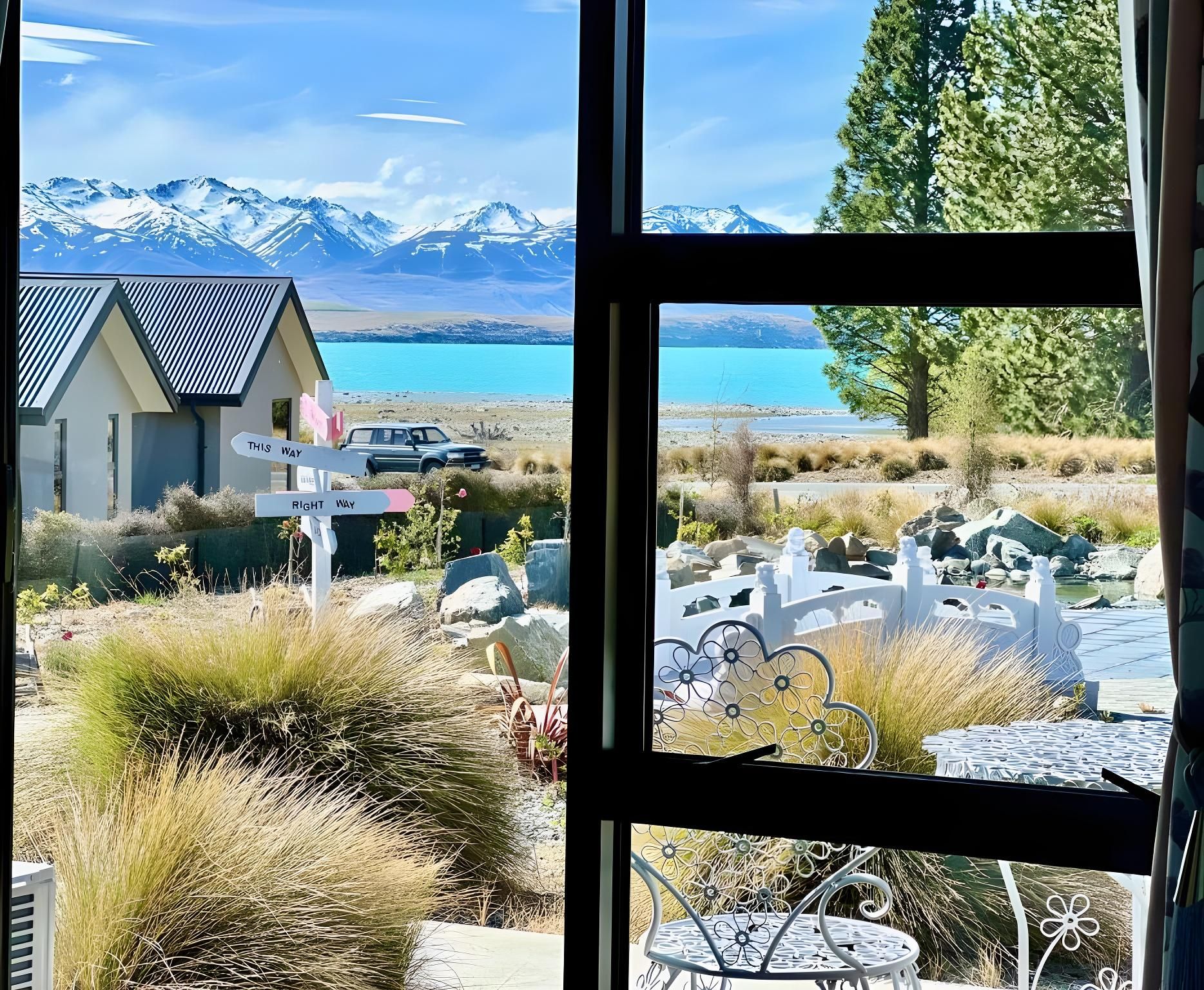 Lake View Deluxe Room with Balcony