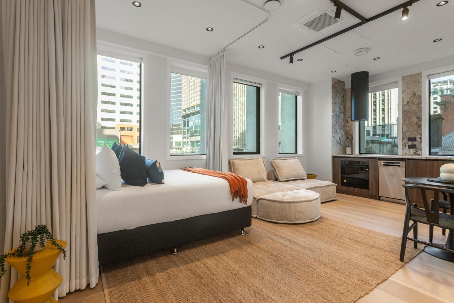 Studio Apartment