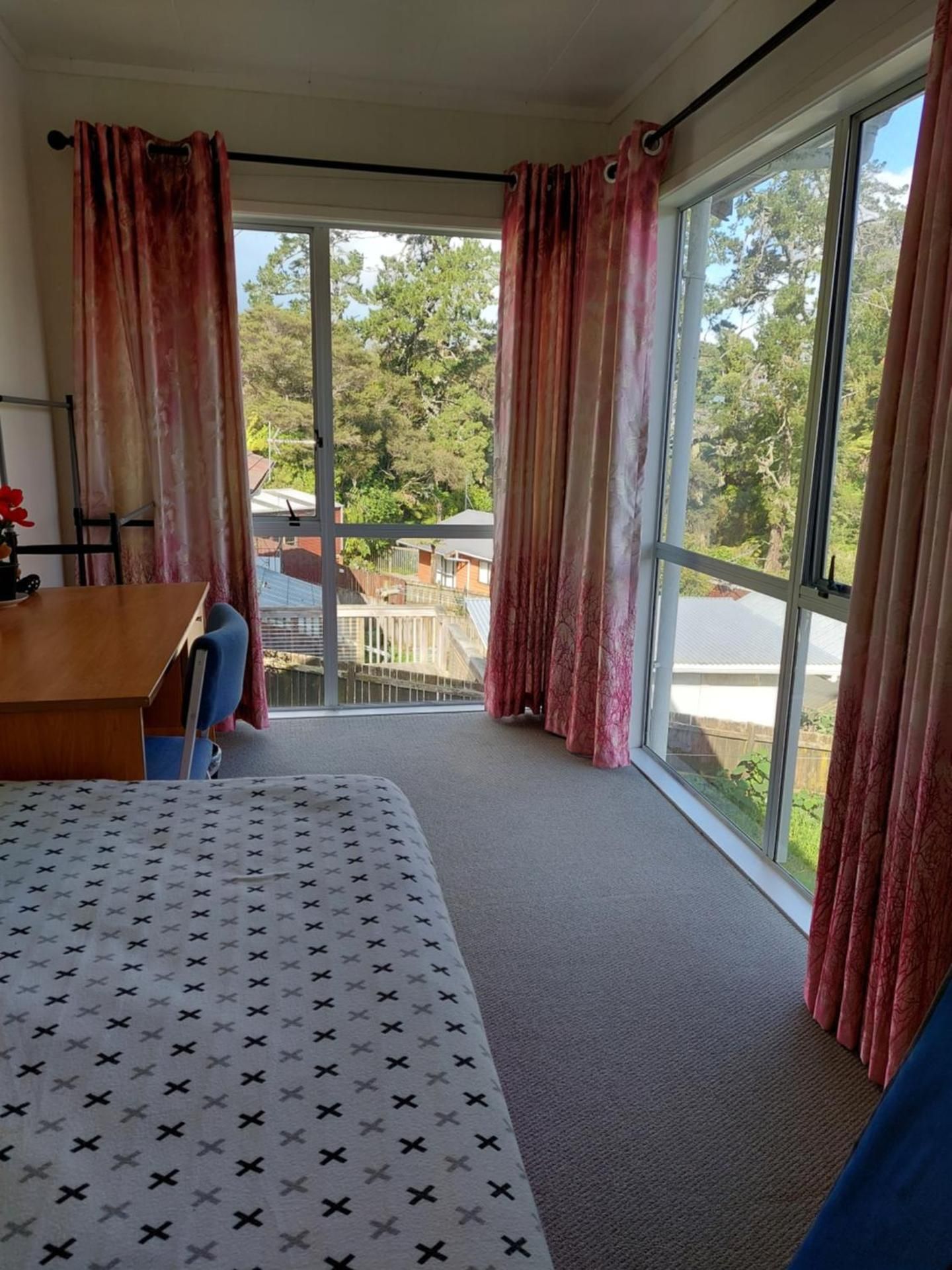 Single Room with Shared Bathroom