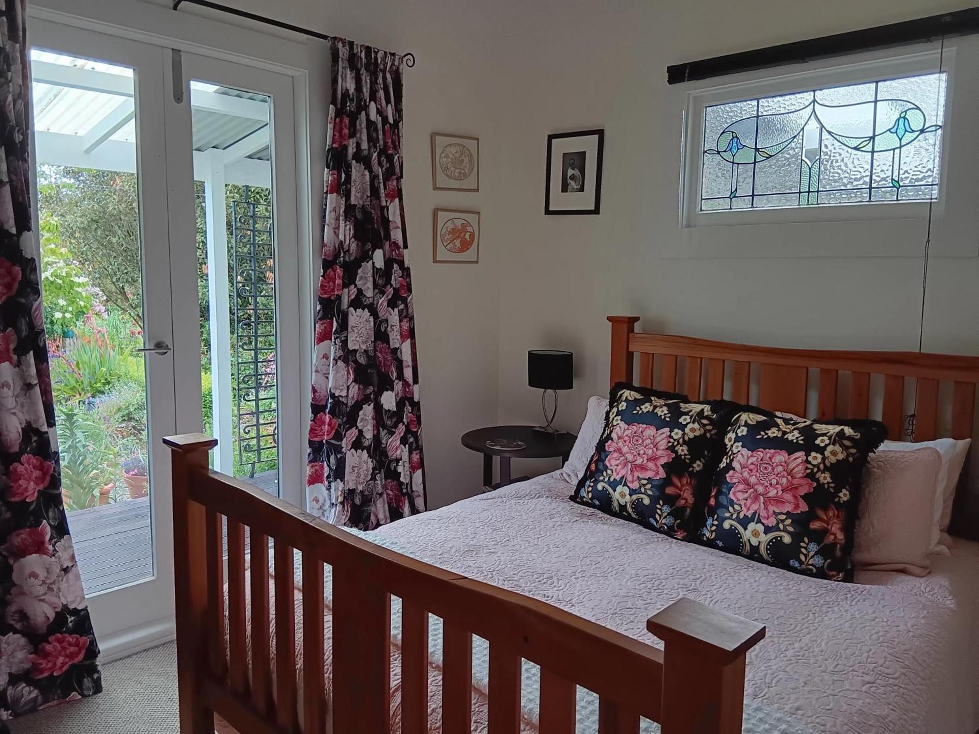 Queen Room with Garden View