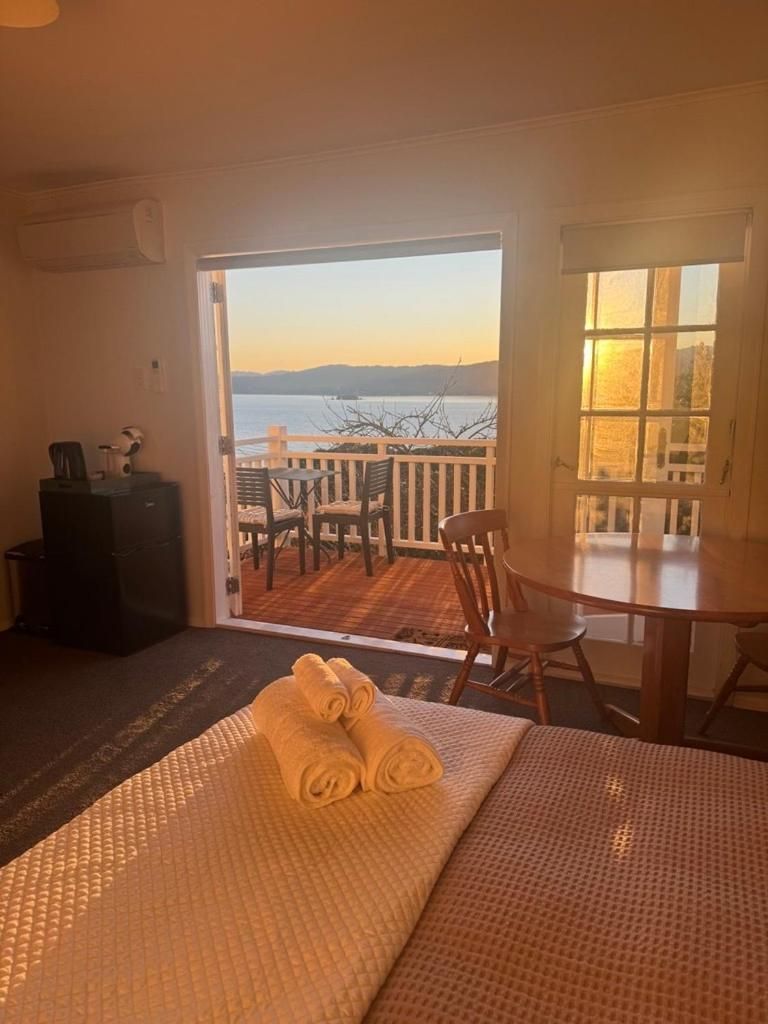 Deluxe Double Room with Balcony and Sea View