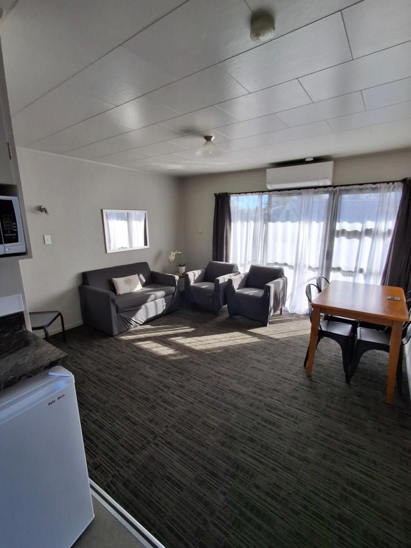 Family Room with Garden View