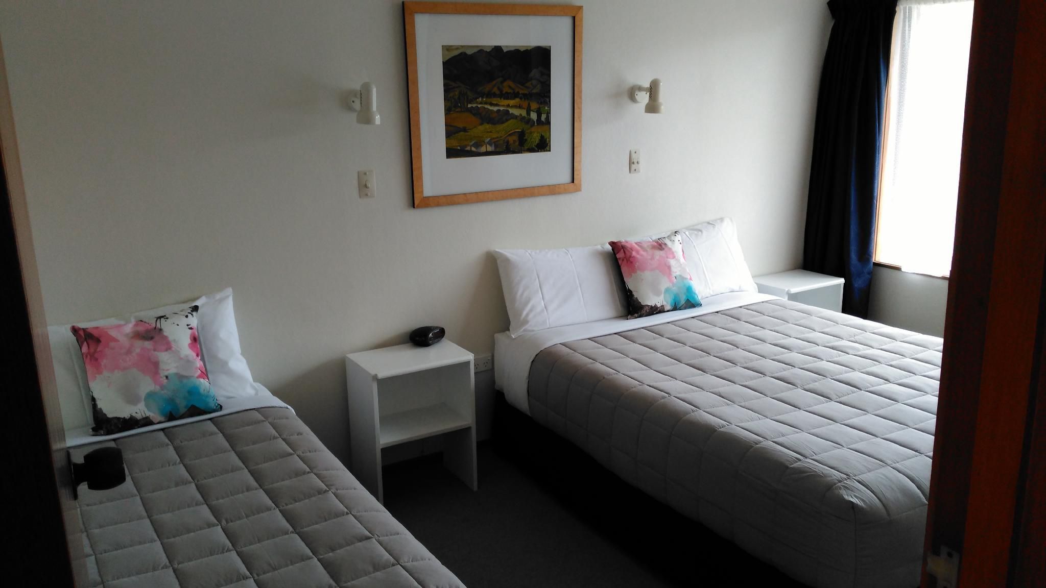 2 Bedroom