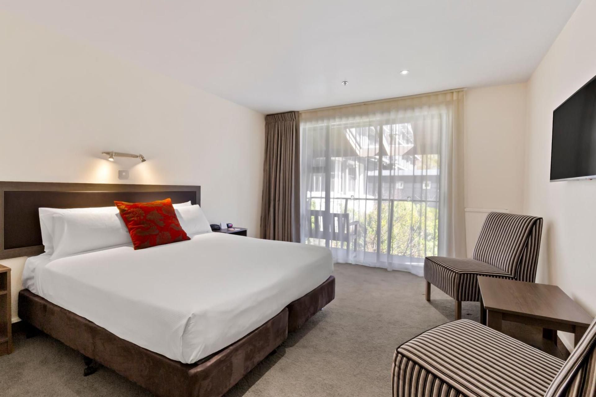 Standard King or Twin Room