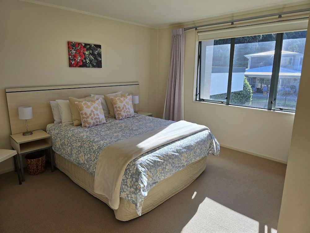 Apartment, 2 Bedrooms, Partial Ocean View