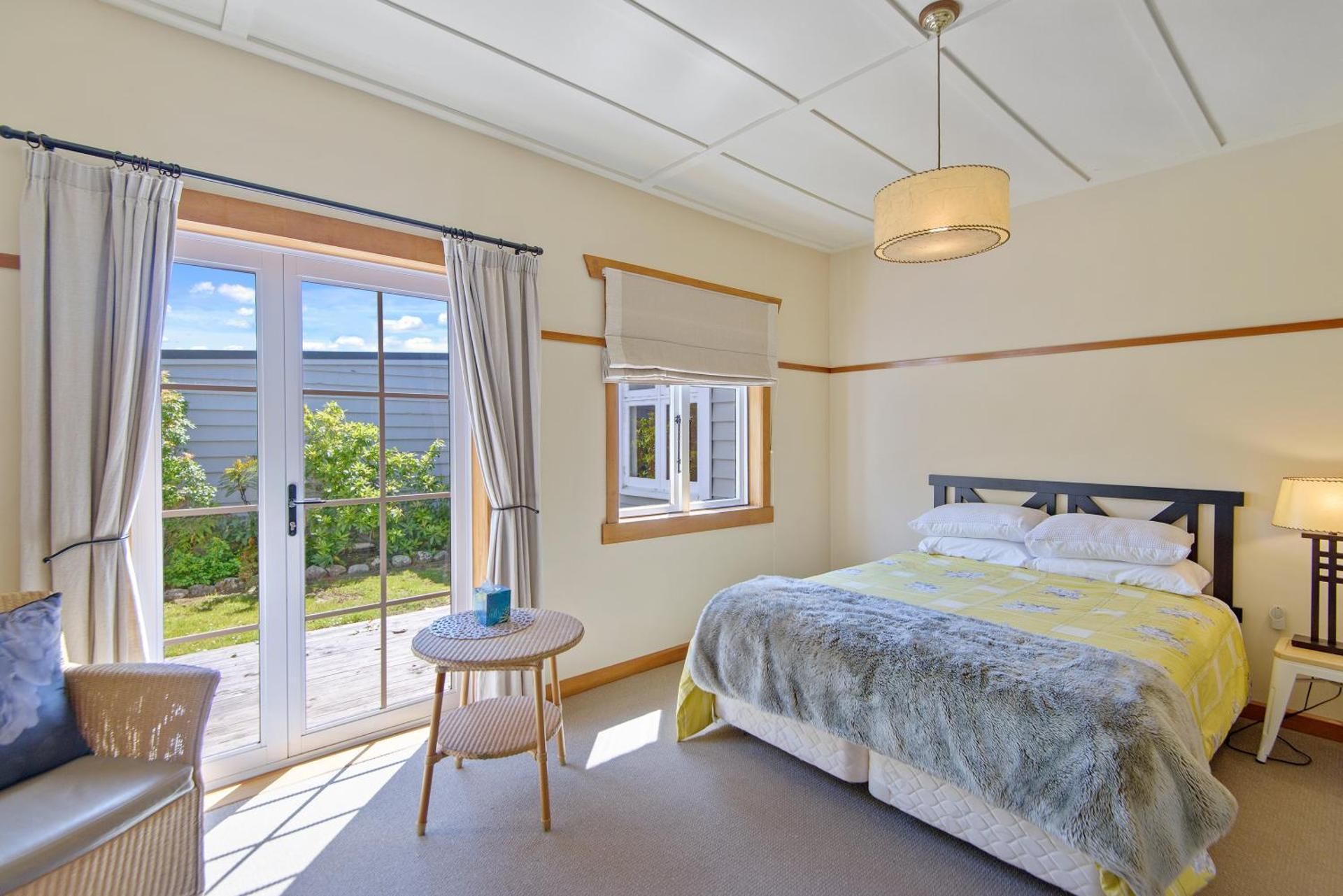 Queen Room with Garden View