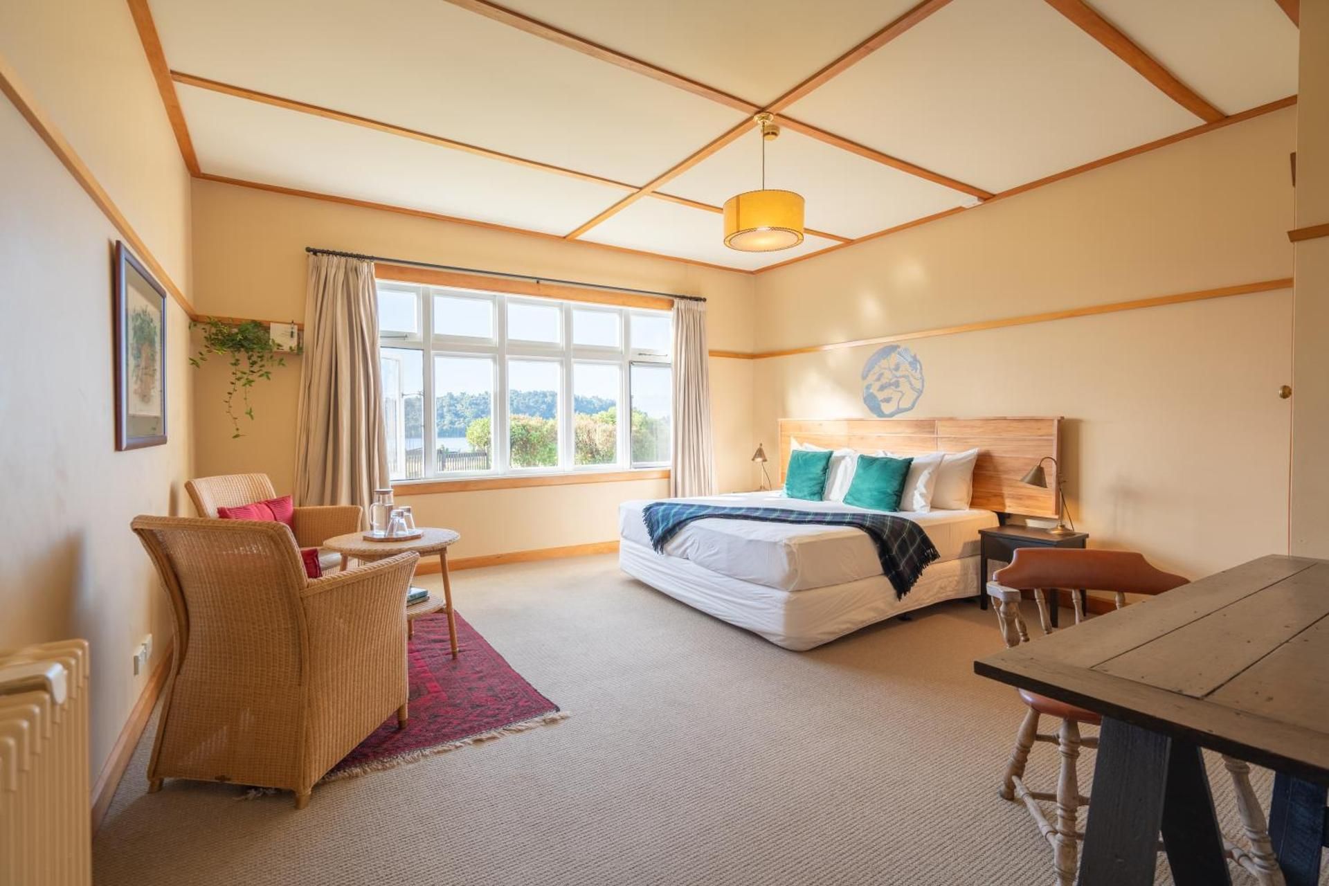 Superior Double or Twin Room with Lake View