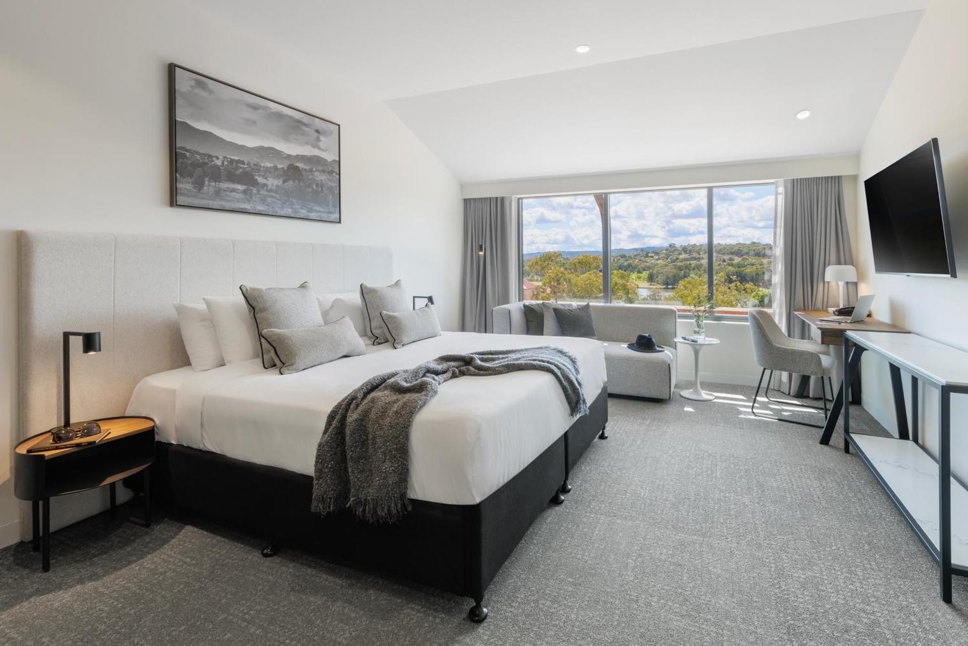 Punthill Tuggeranong Interconnecting Studio Apartments