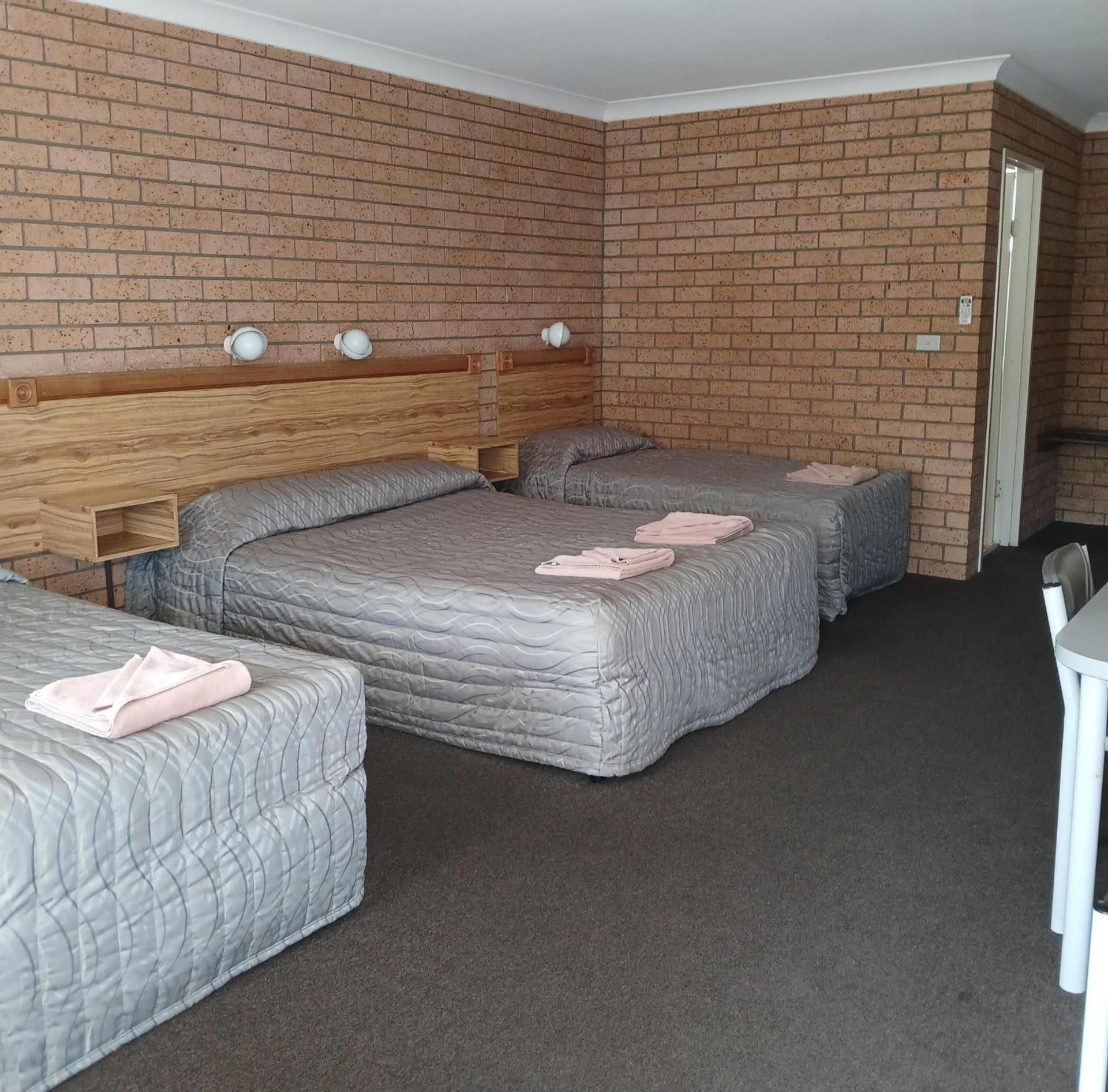 Deluxe Family Room