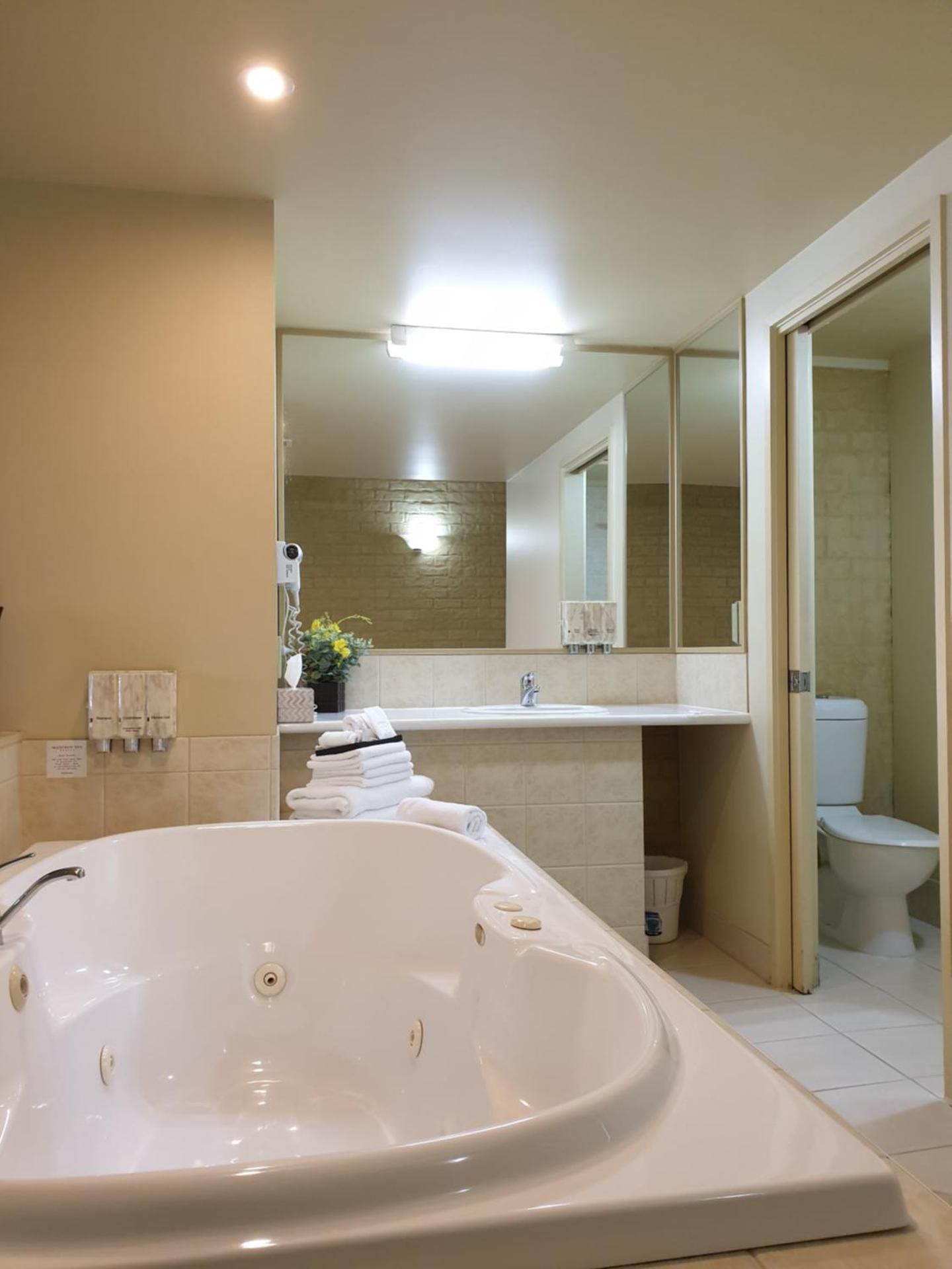 Comfort Twin Room with Spa Bath