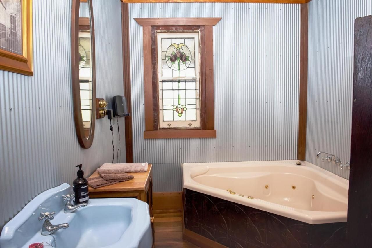 Orchard Three-Bedroom Cottage