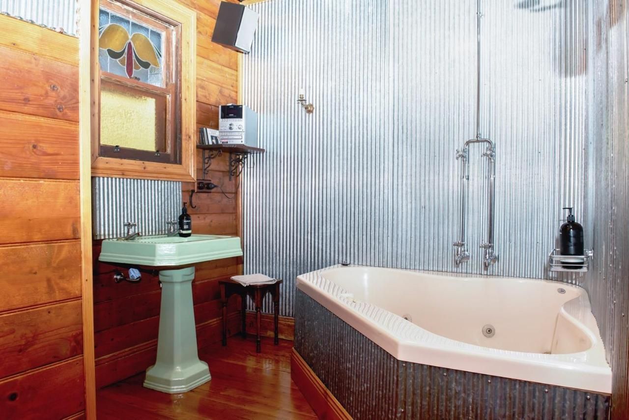 Miners One-Bedroom Cottage 