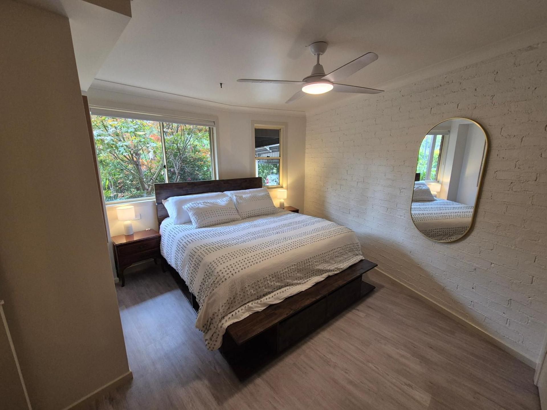 Deluxe Room (2 Adults + 1 Child)