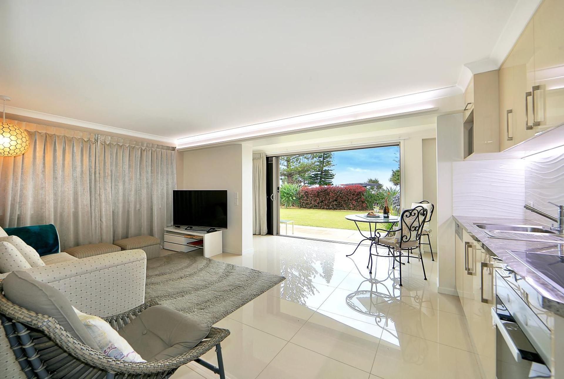 One-Bedroom Apartment