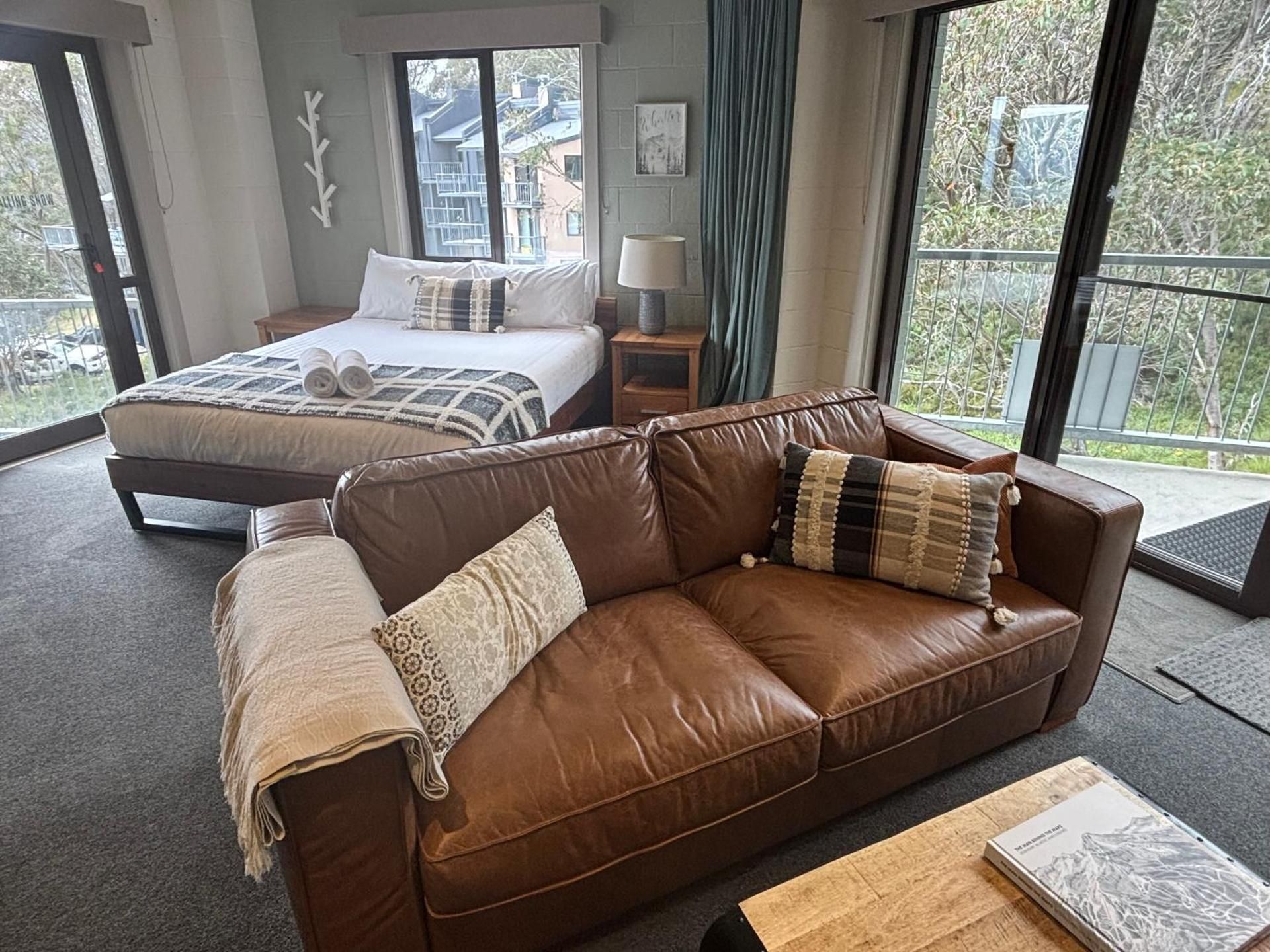 Deluxe Apartment 8