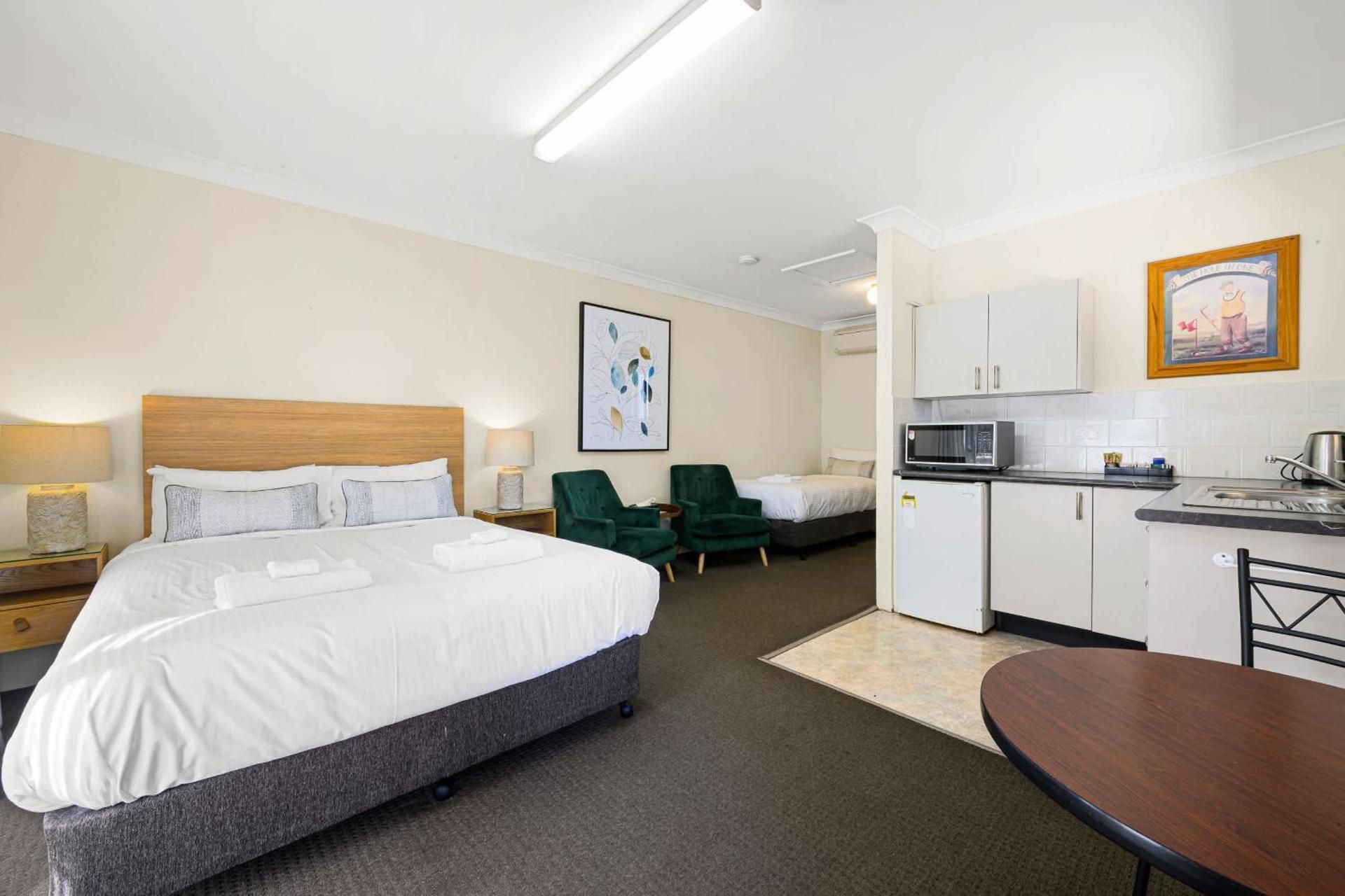  Triple Room