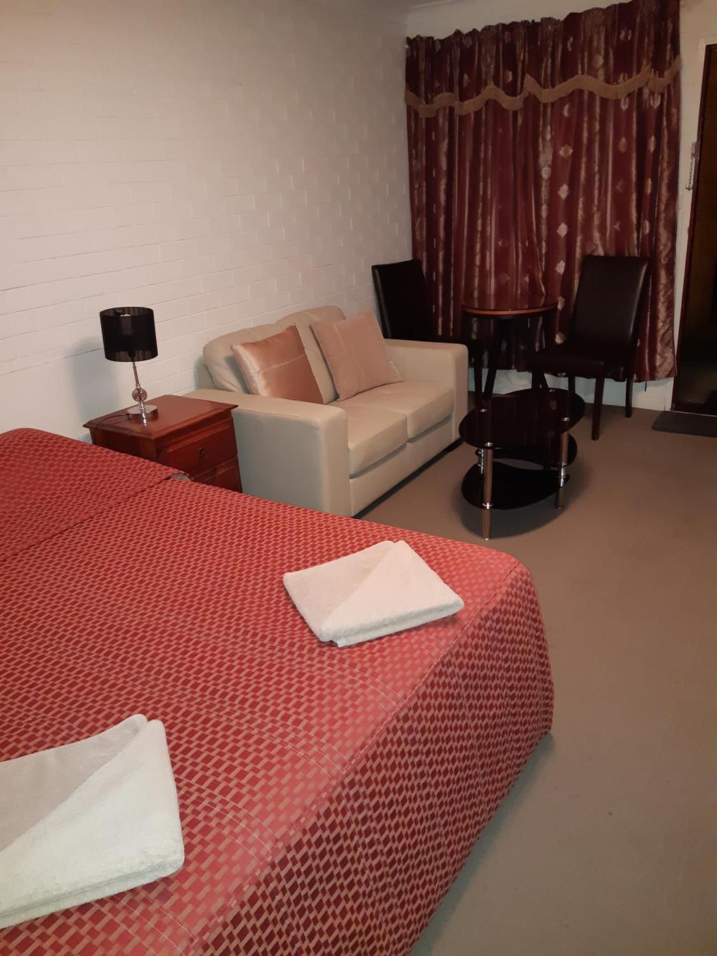 Deluxe Queen Room