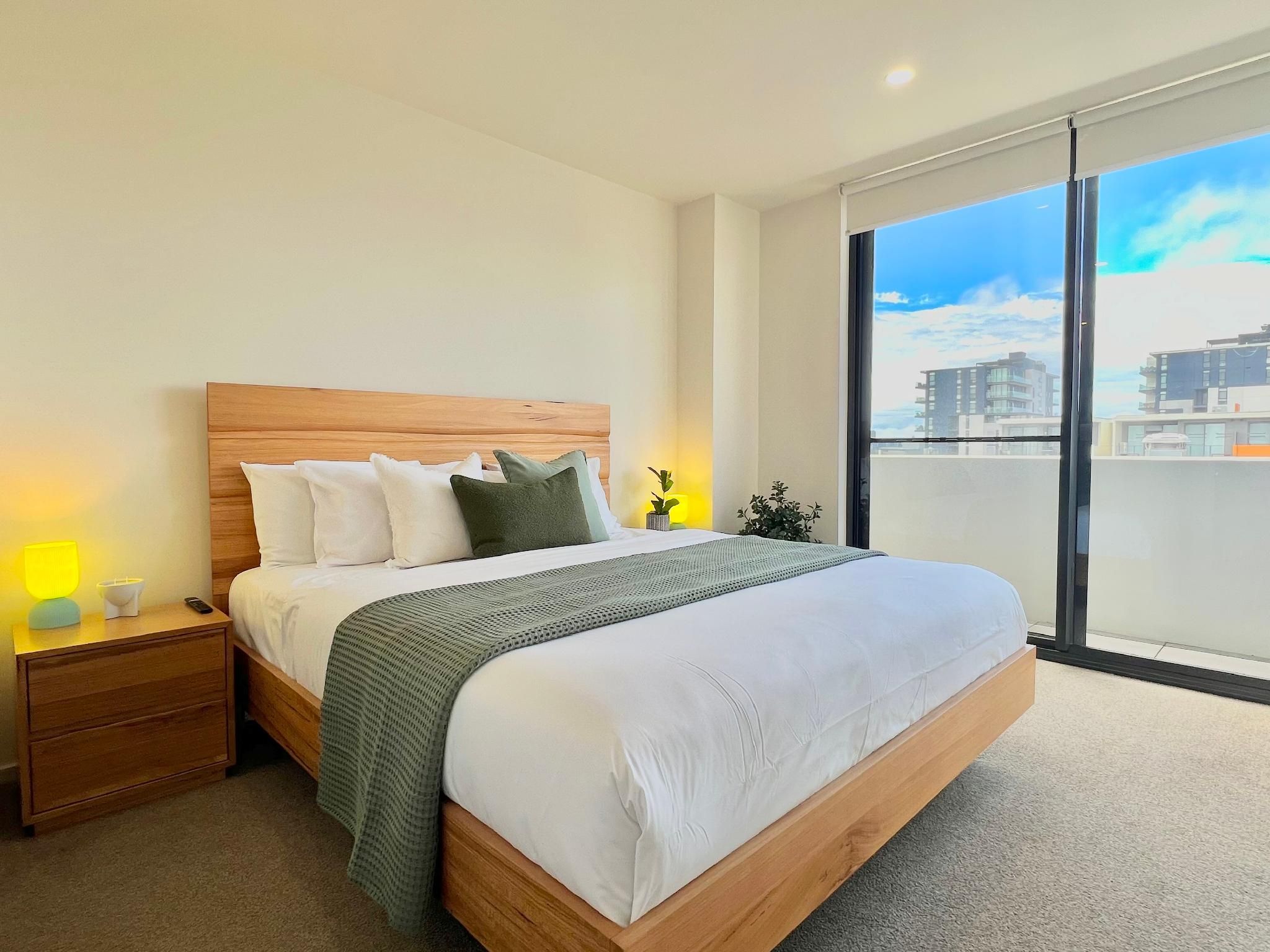 Harbour View, Two Bathroom with Car space 