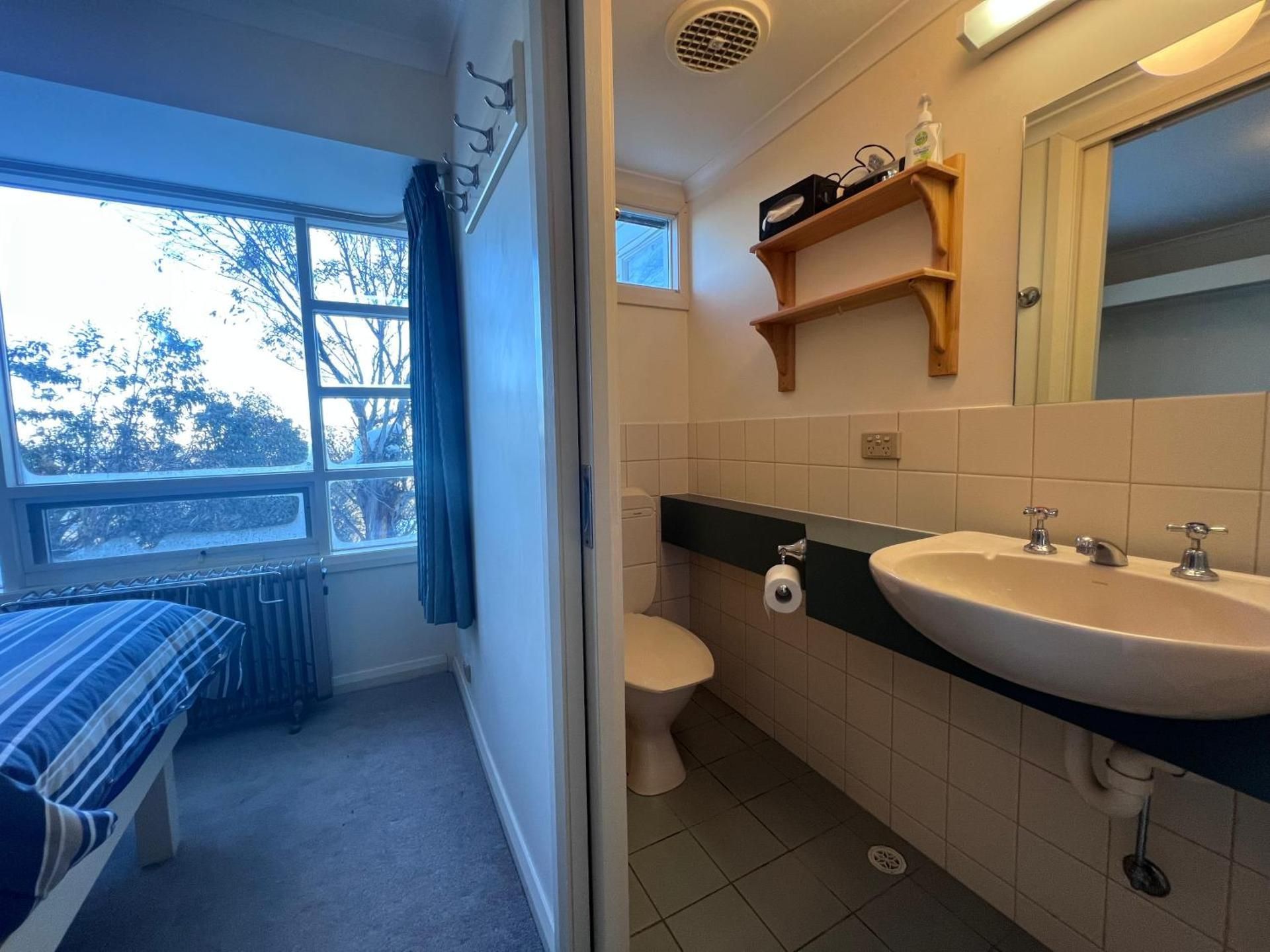 Twin Room with Bathroom