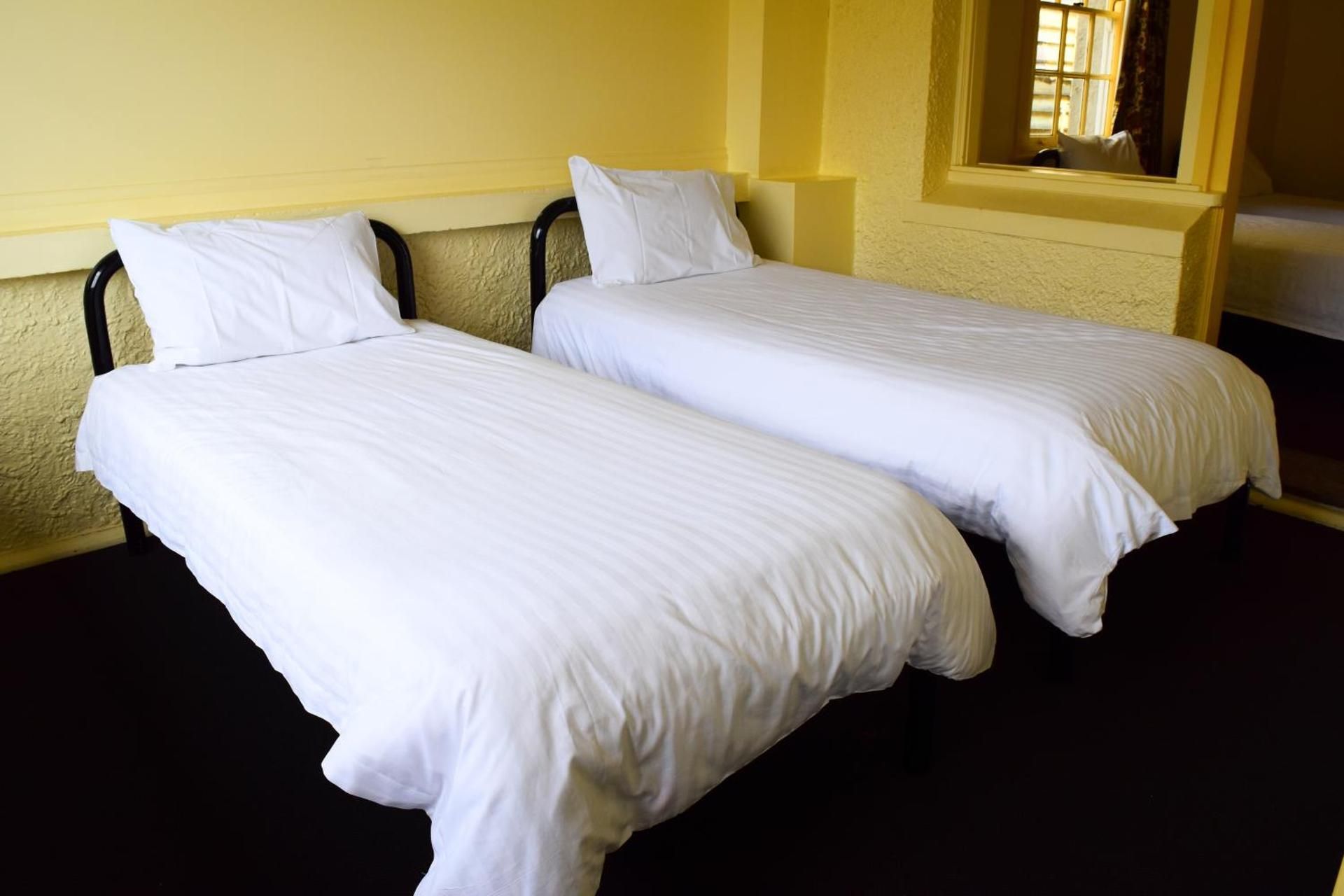 Quintuple Room with Shared Bathroom