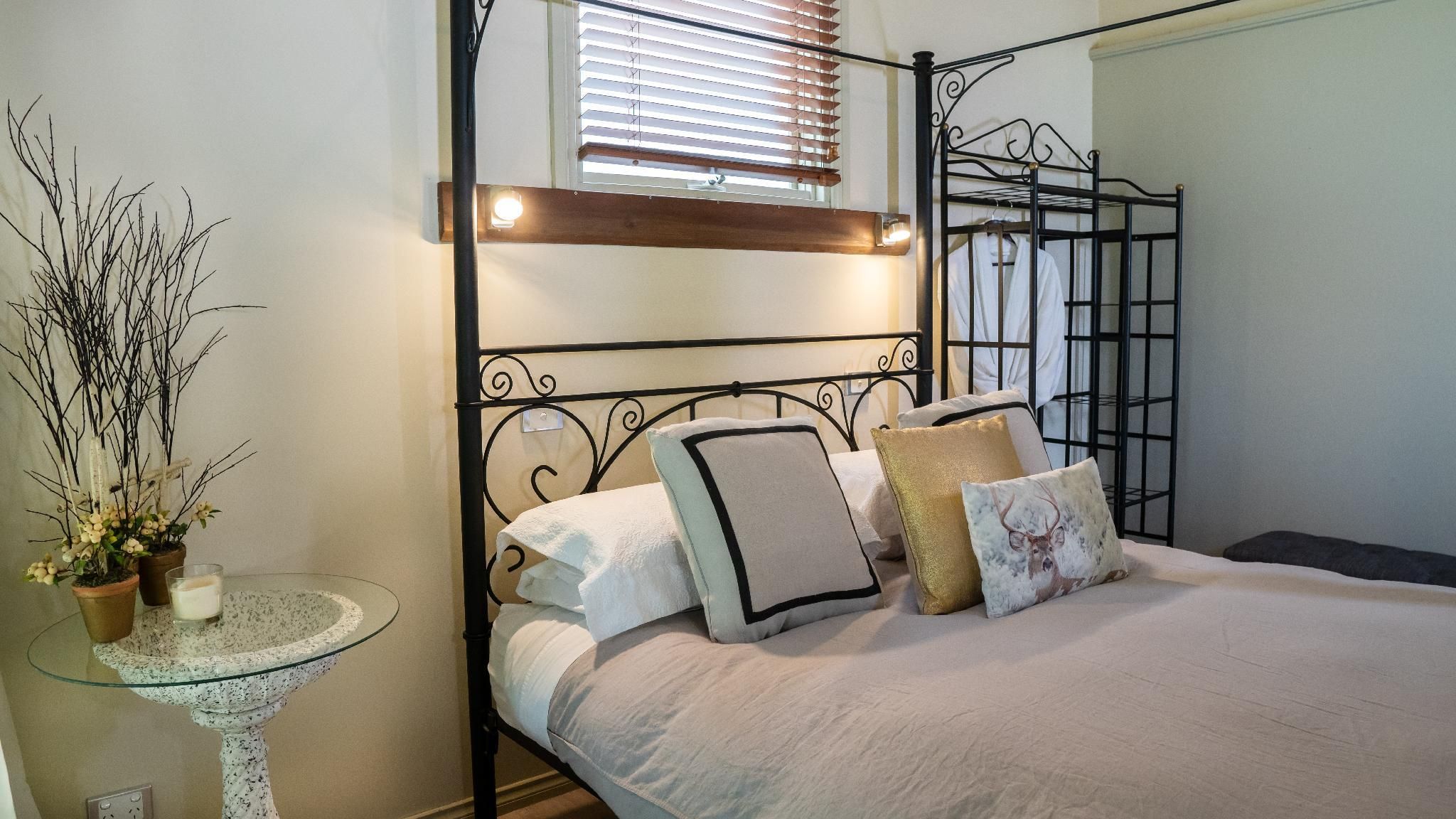 Dreamer's Spa Room Min. 2 Nights
