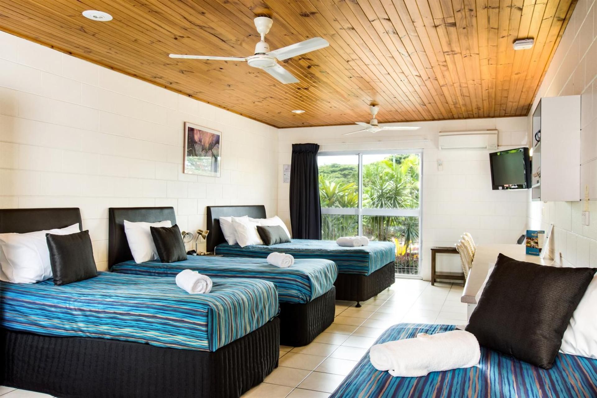 Barrier Reef Motel Standard Twin Room