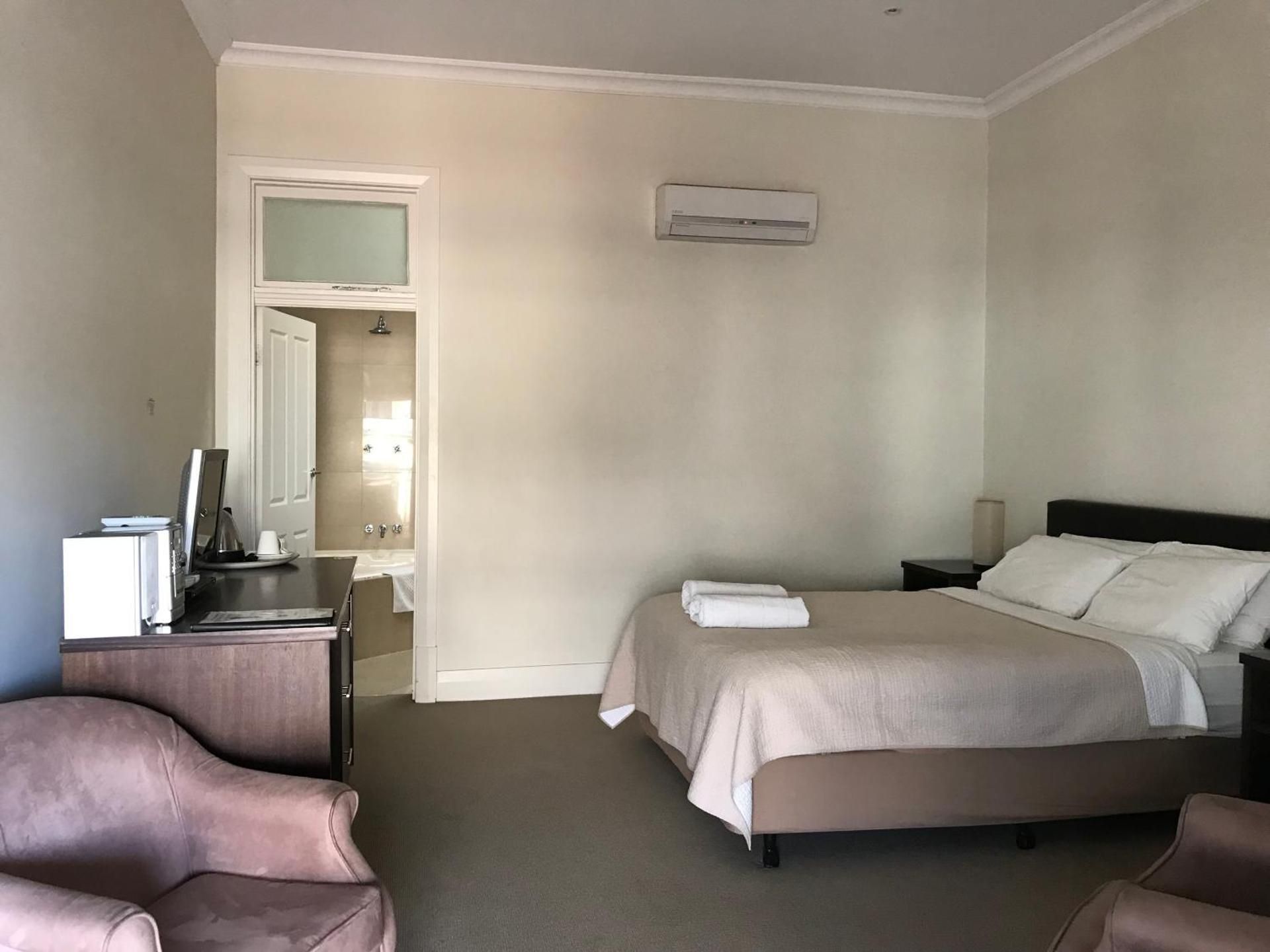 Queen Room