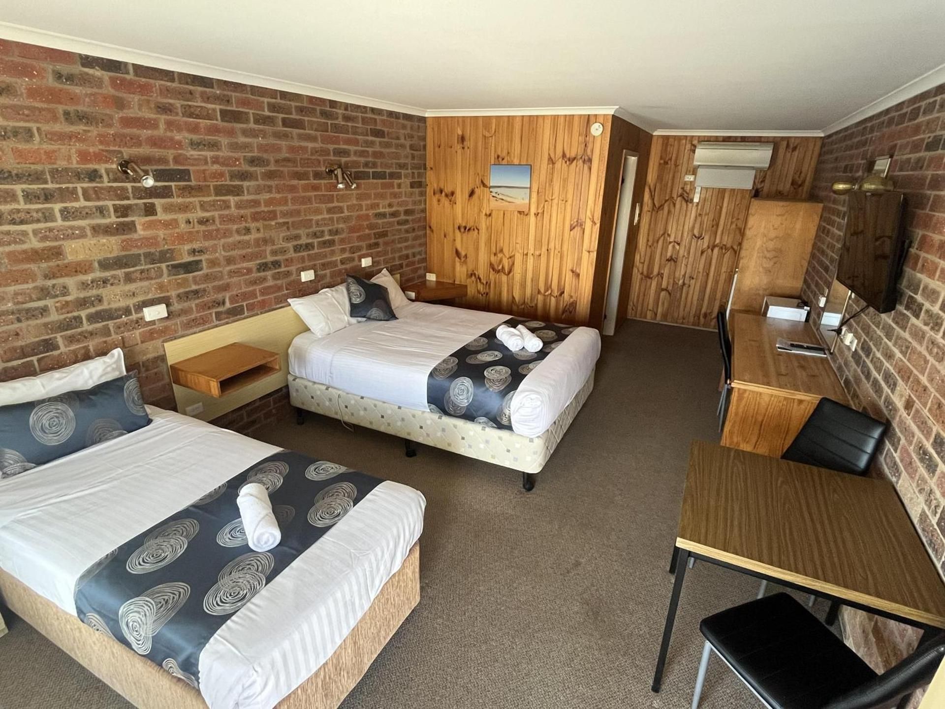 Queen Suite