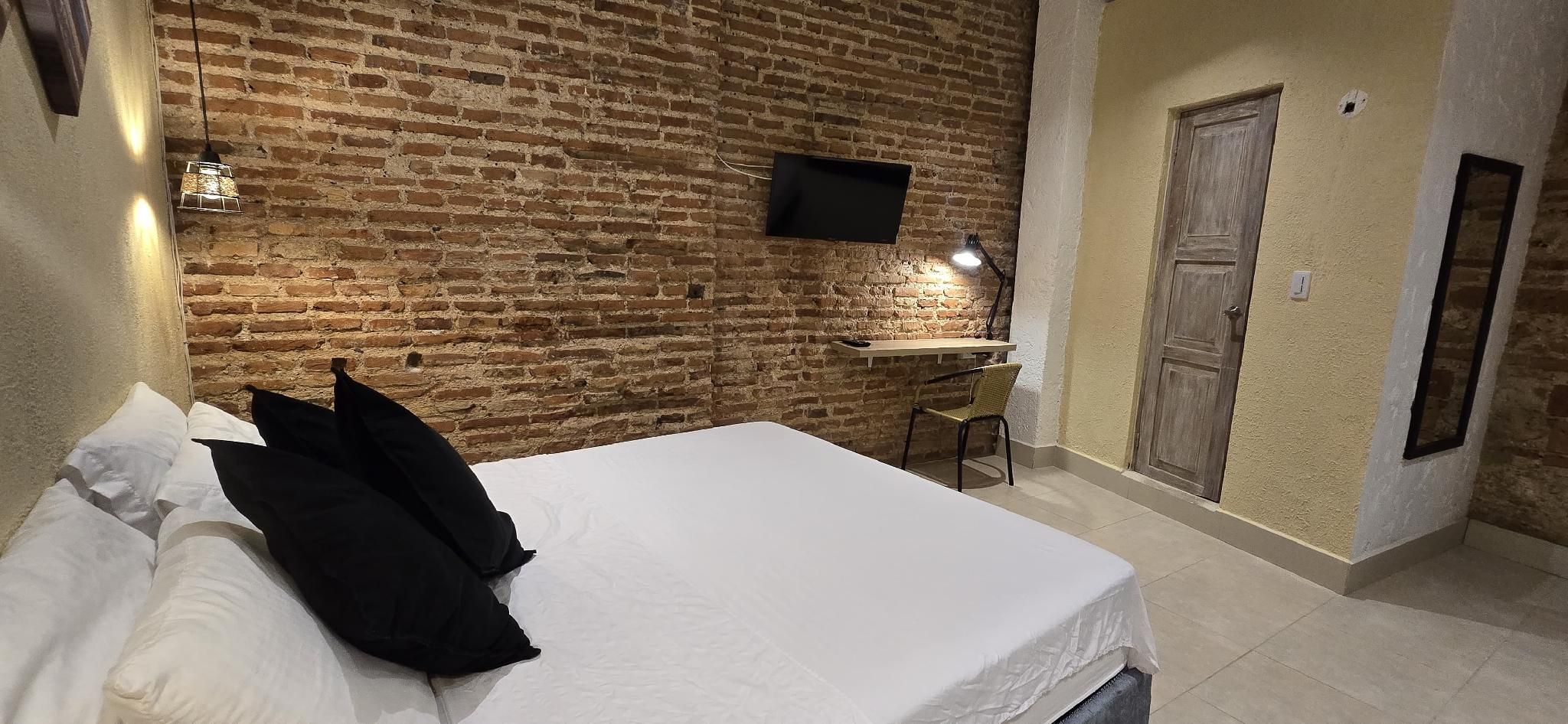 Casa Agena Triple Private Bathroom