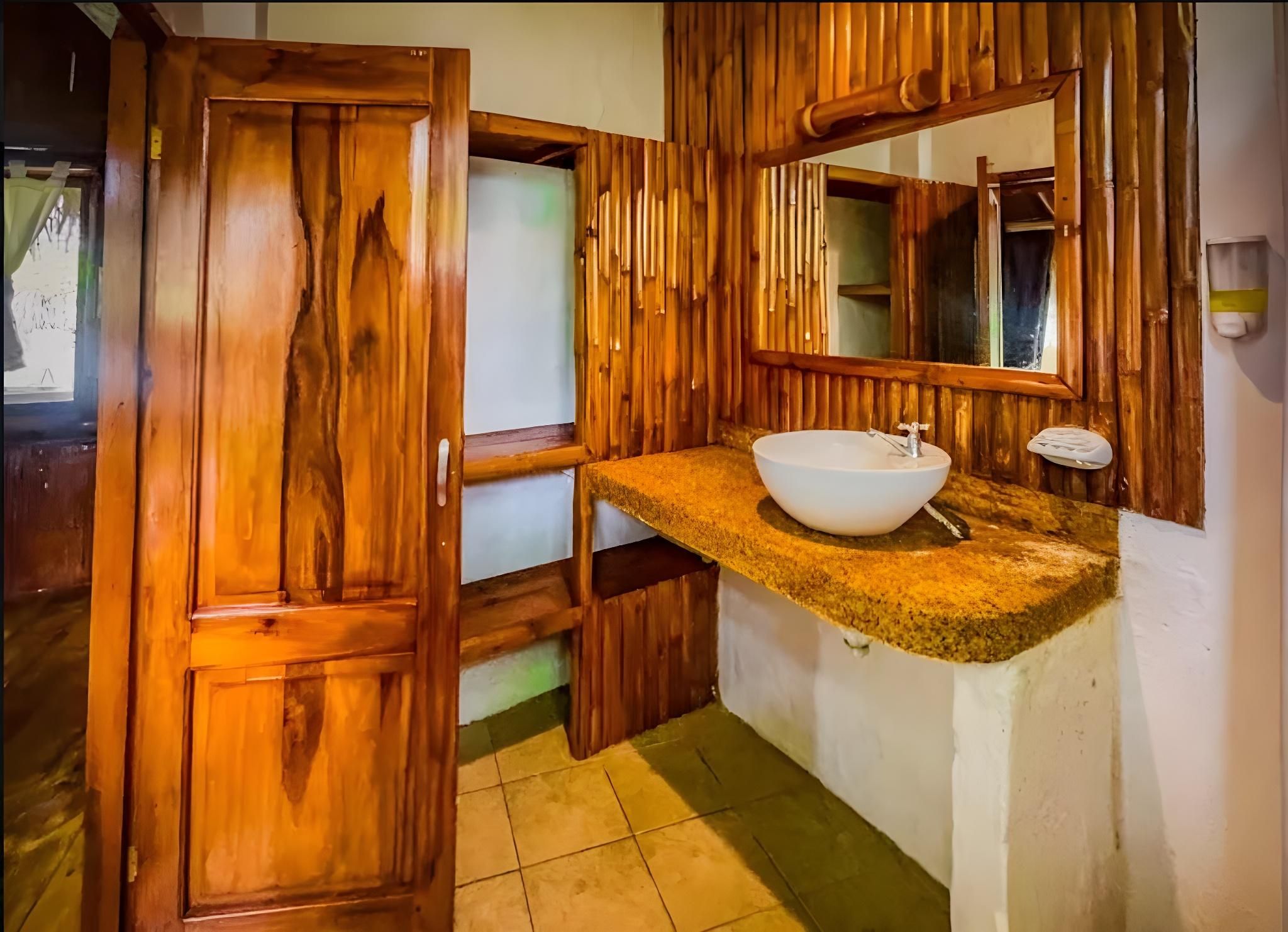 Palms Oasis Montanita Standard Room 2