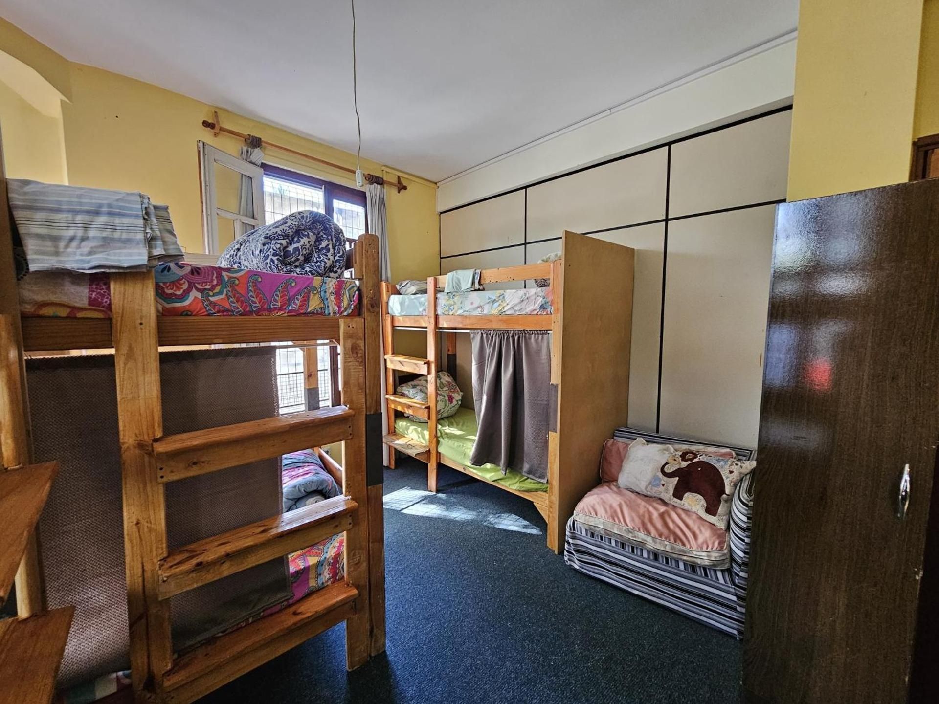 Montevideo Hostel Bed in 6-Bed Female Dormitory Room 2