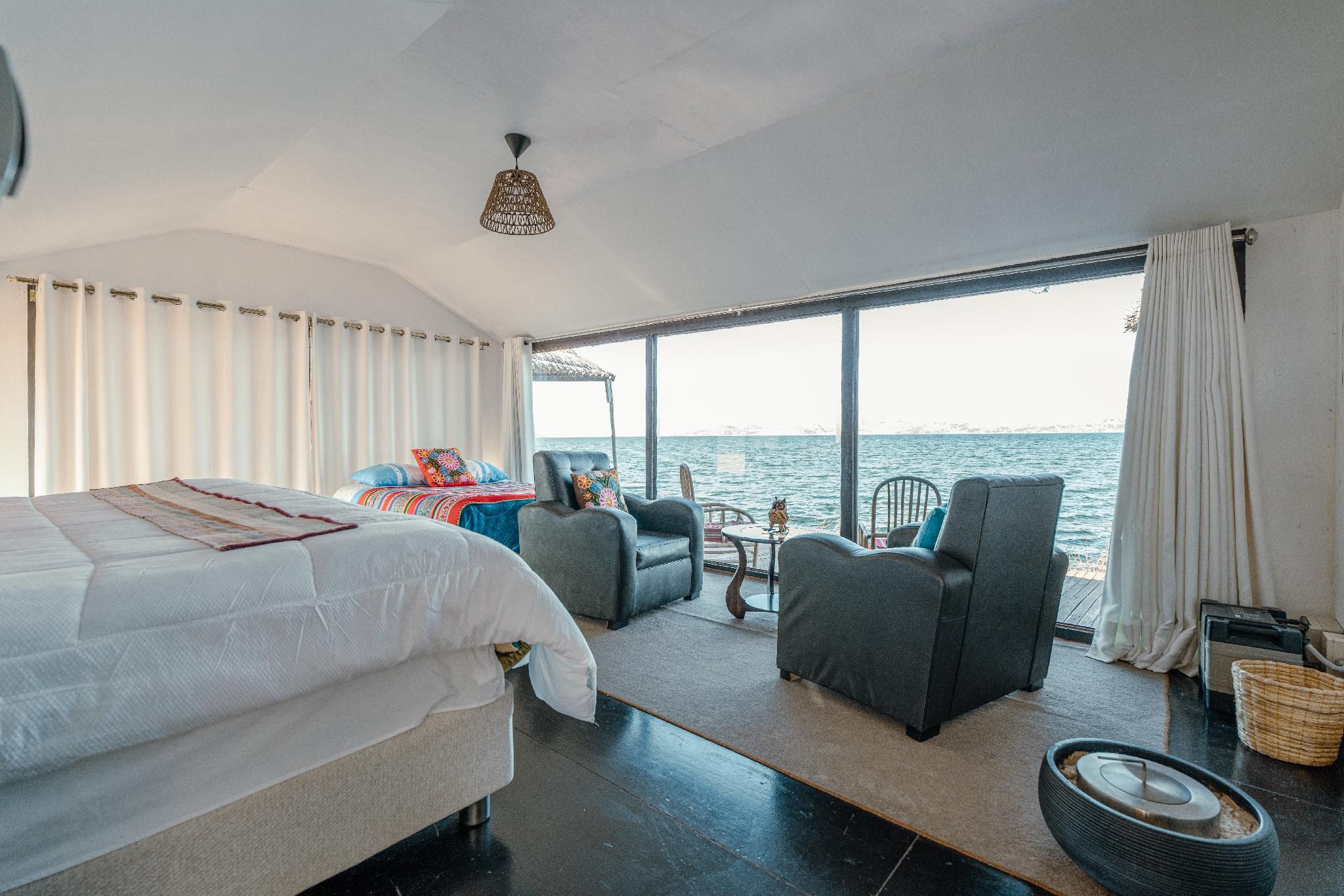 Lake View Room