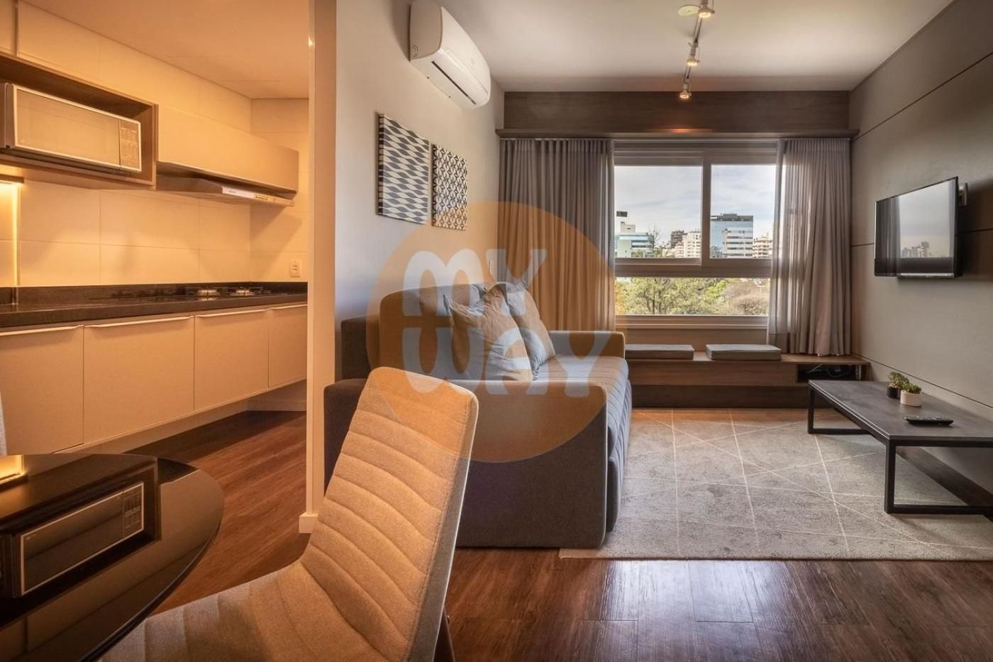 DELUXE APARTMENT