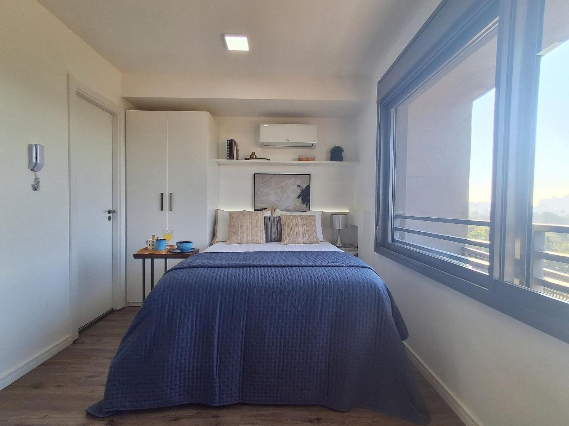 Apartment with Park View