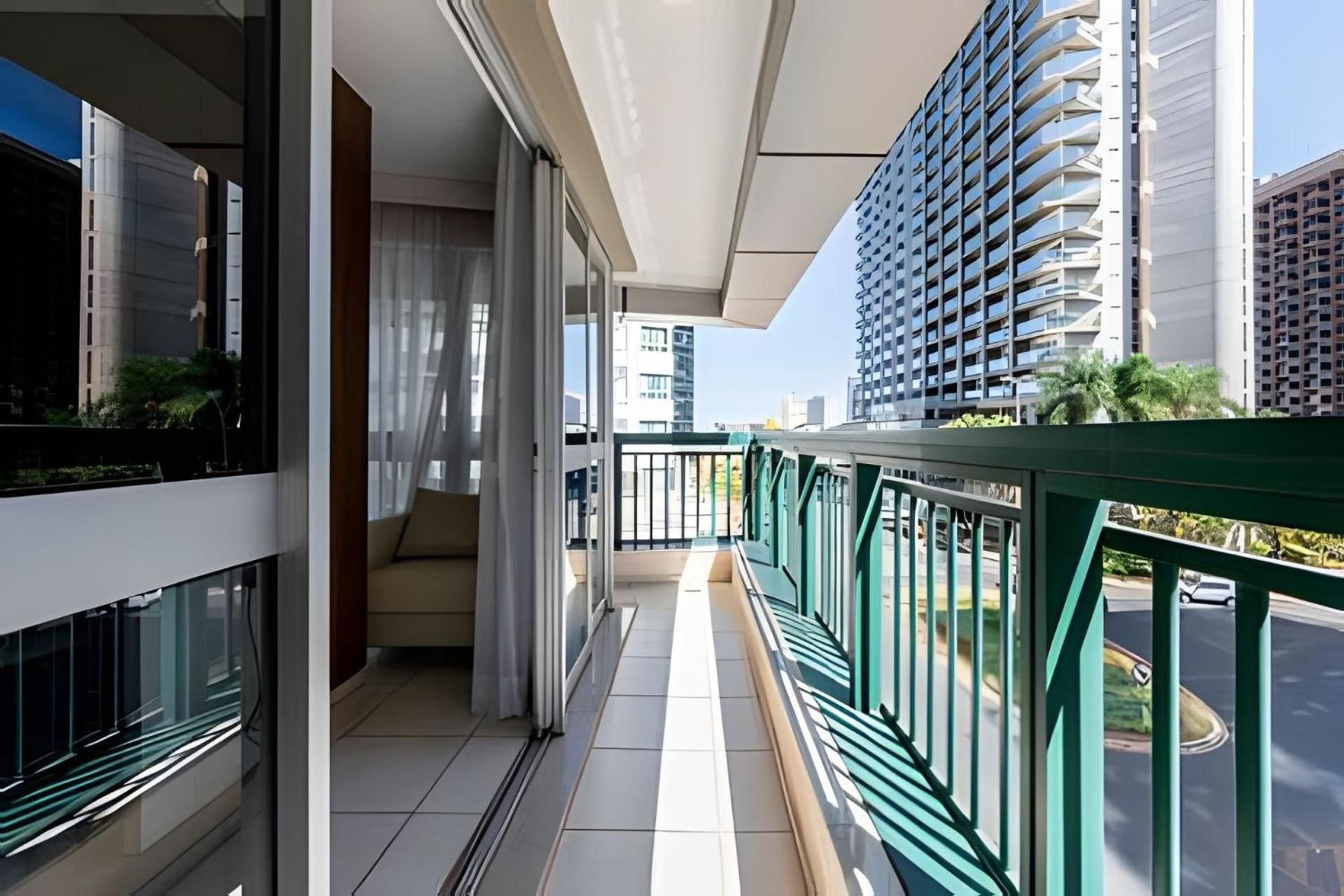 Apartment with Garden View