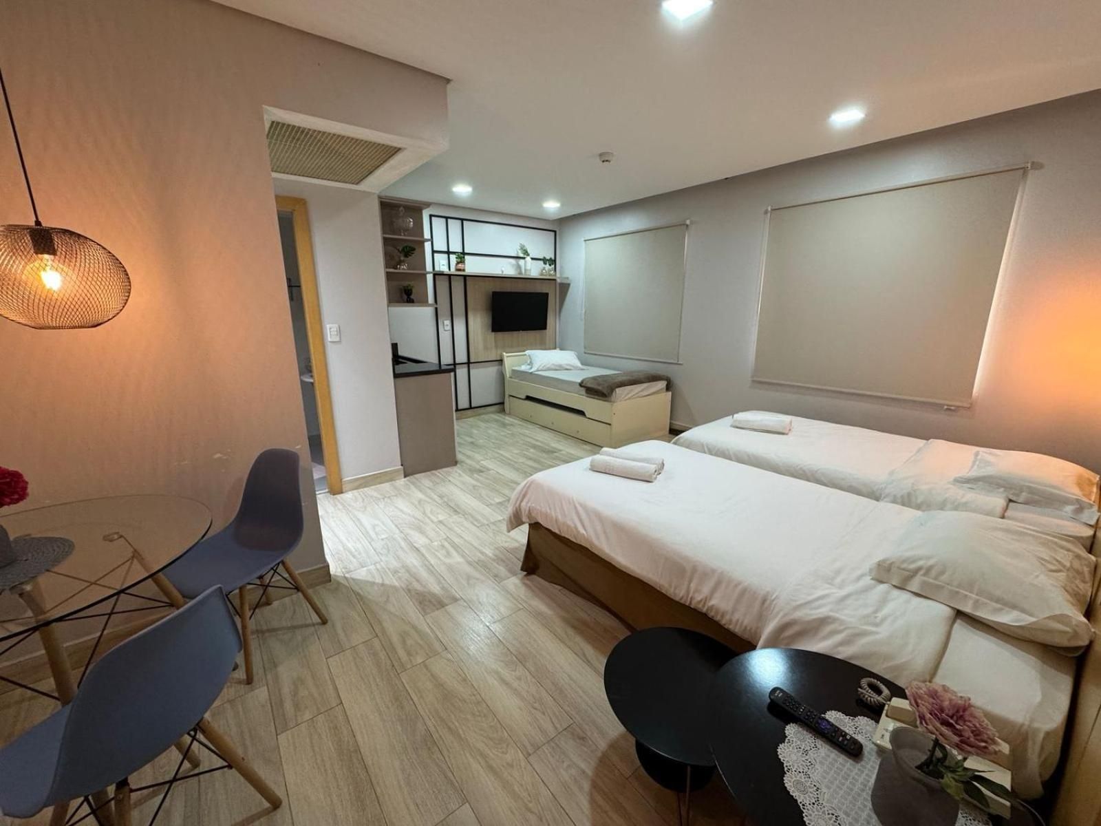 One-Bedroom Apartment - Non-Smoking
