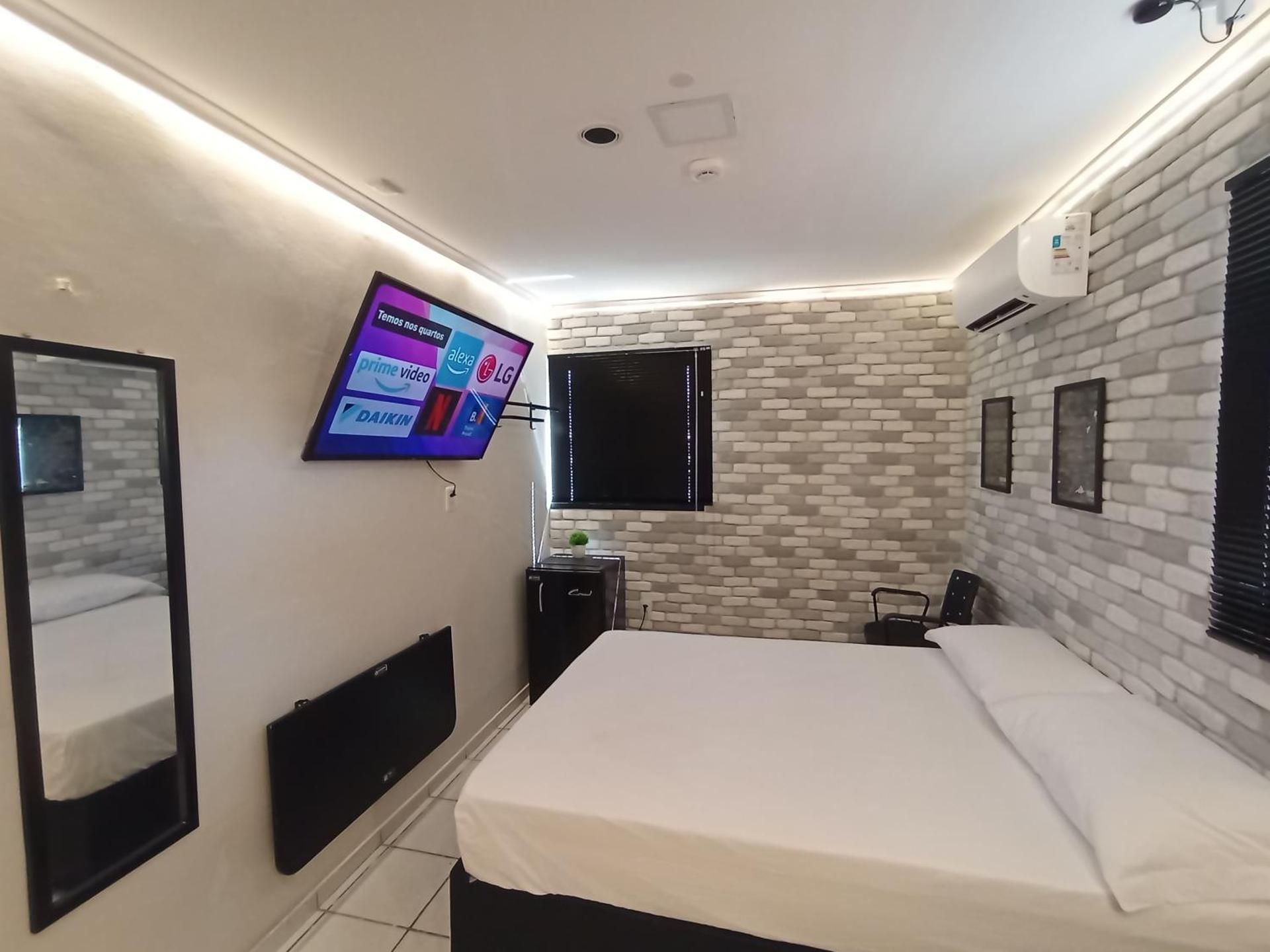 Quadruple Room with Private Bathroom