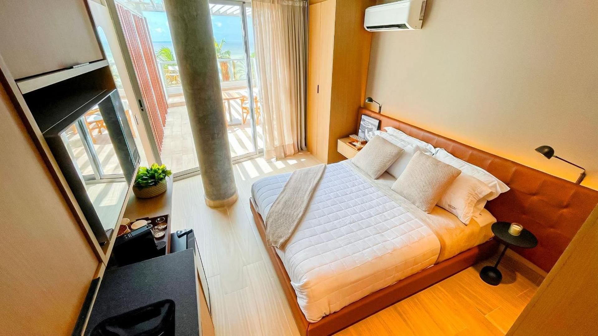 Studio Apartment with Sea View