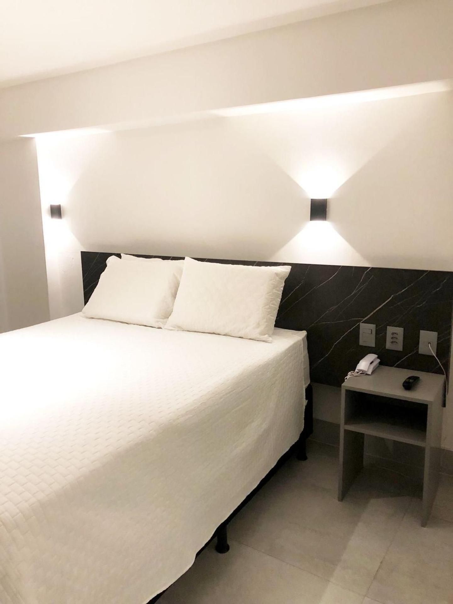 Deluxe Queen Suite