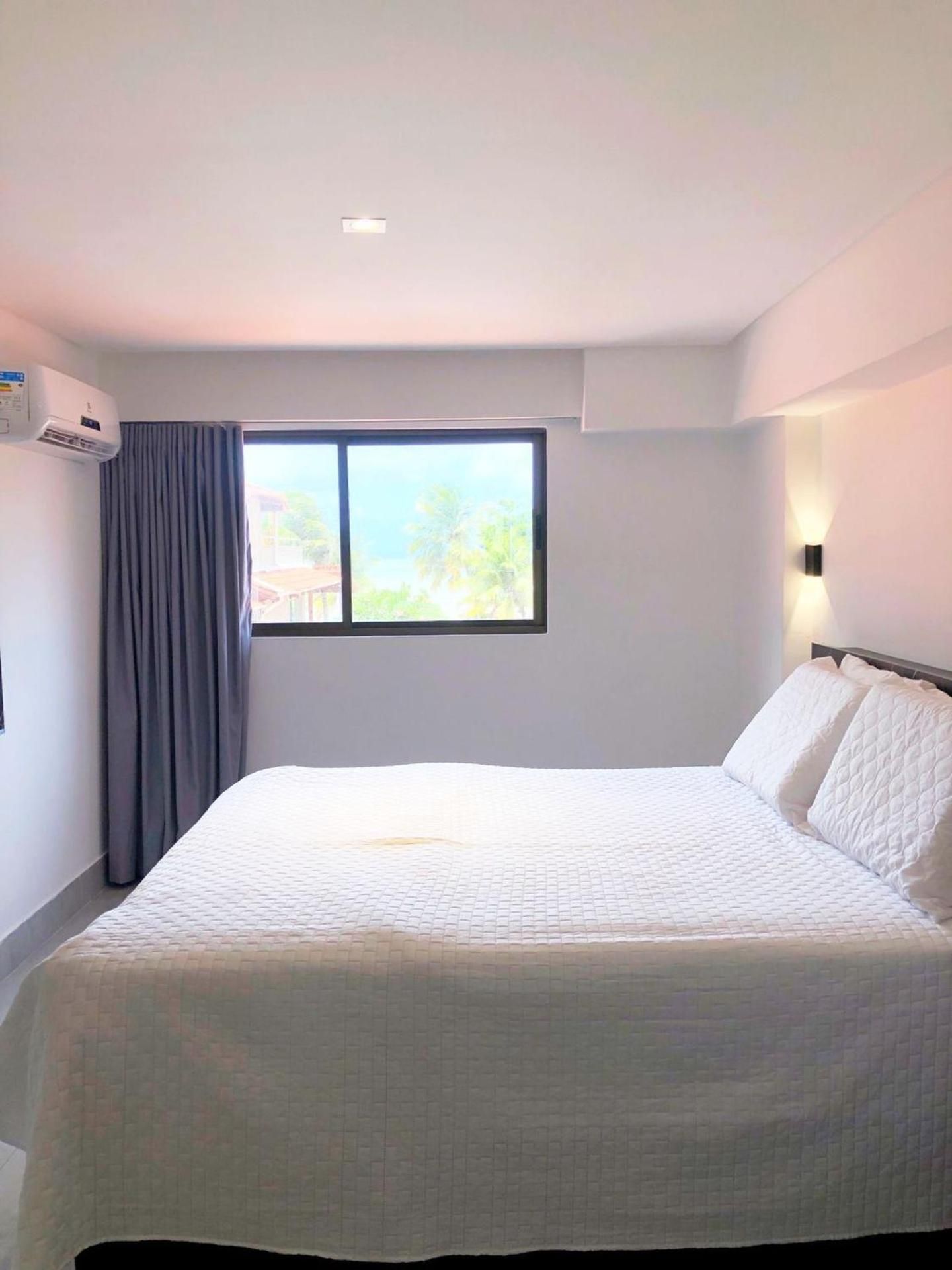 Deluxe Queen Suite