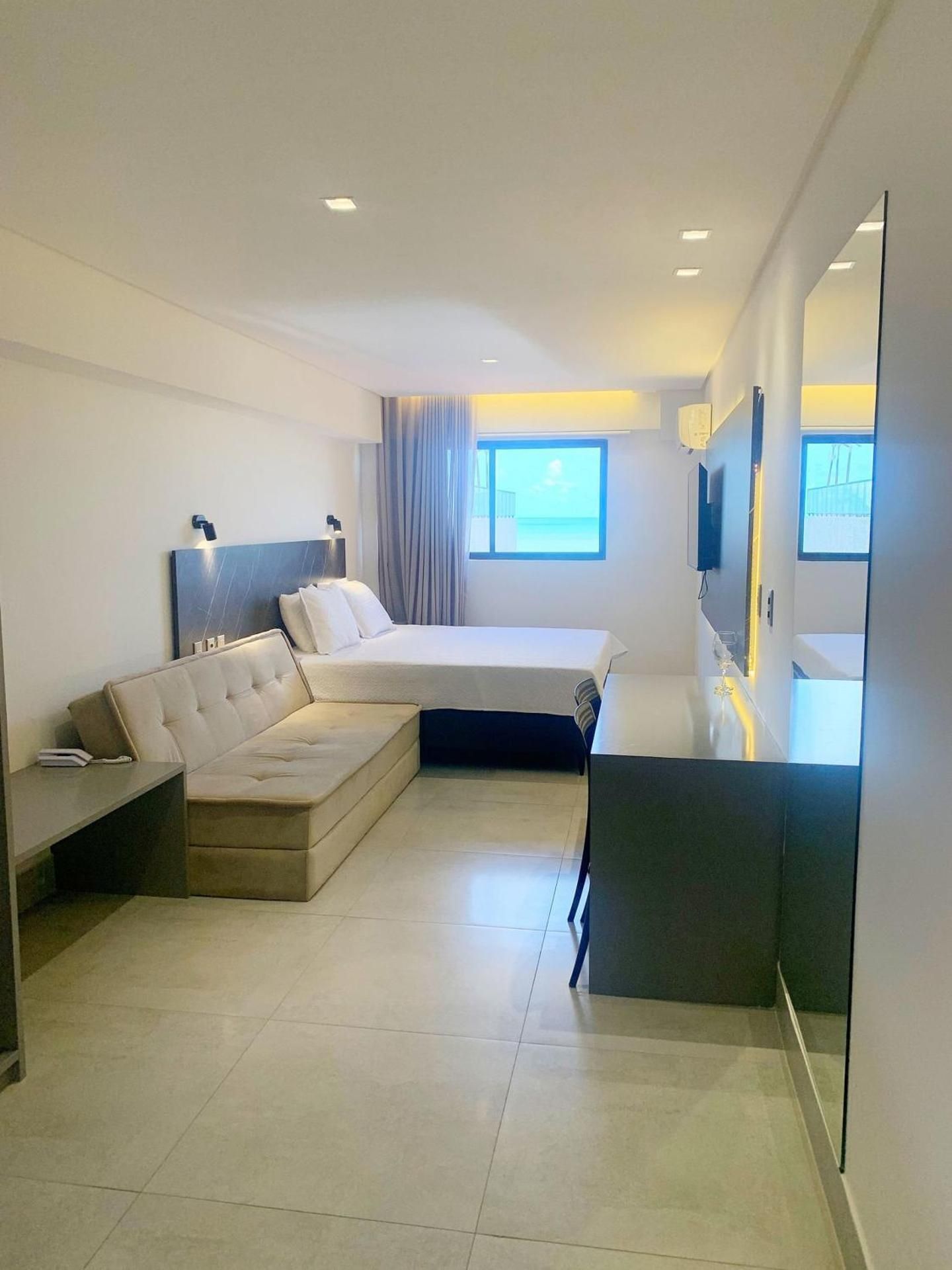 Deluxe Suite with Sea View