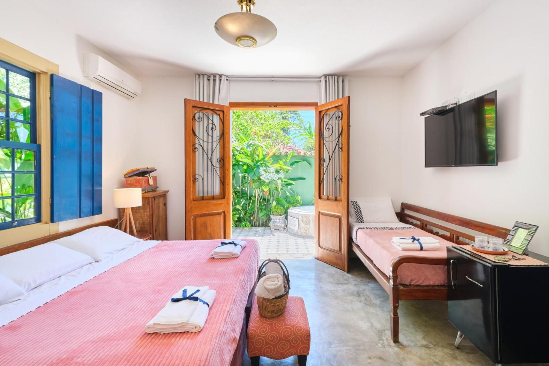 Deluxe Double Room with Jacuzzi
