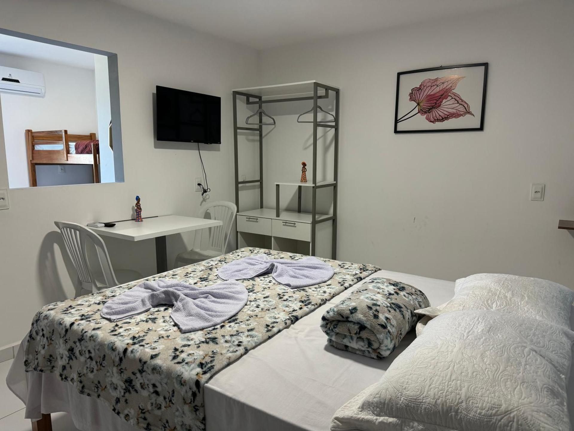 Deluxe Double Room (2 Adults + 1 Child)
