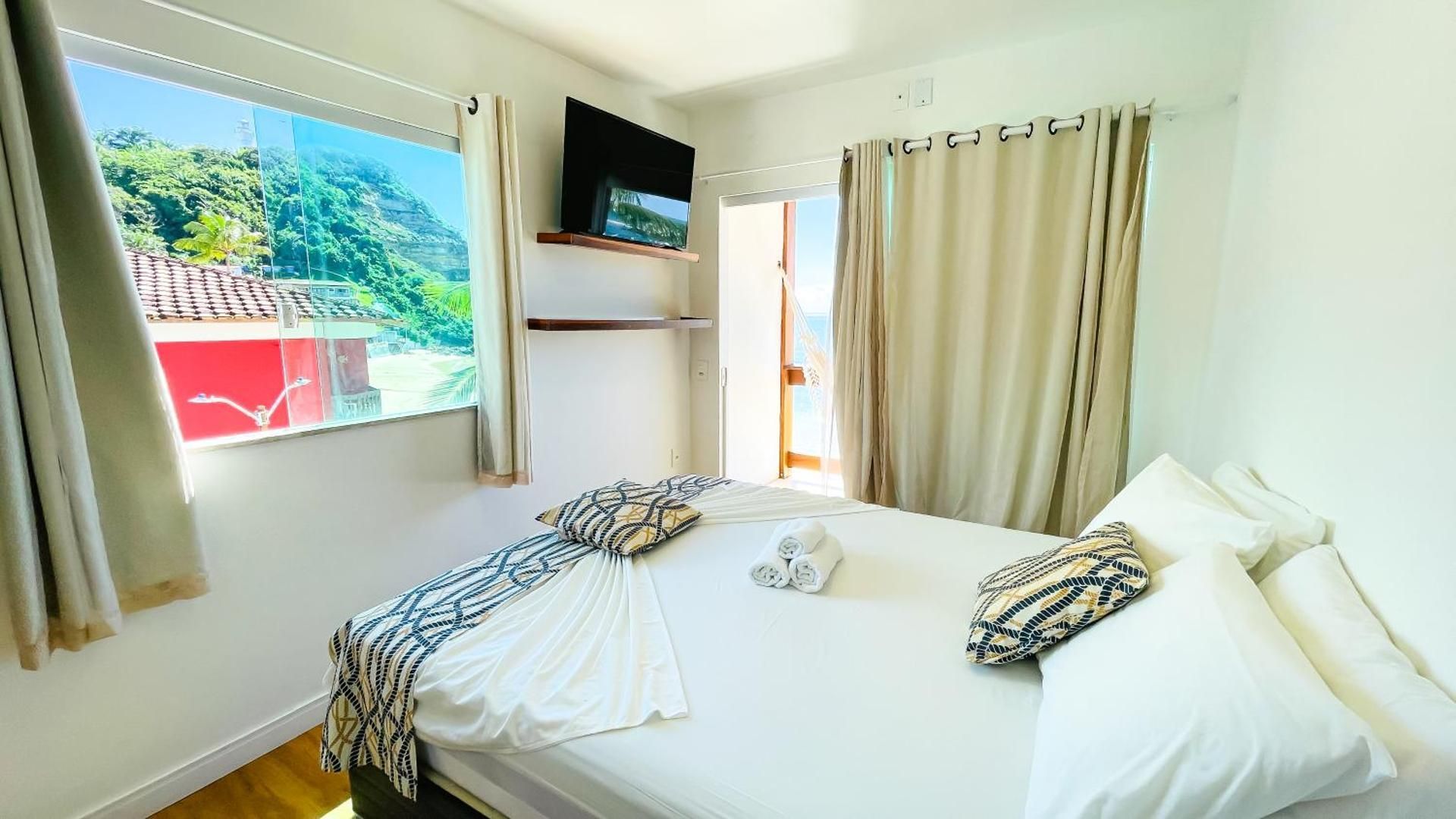 Queen Suite with Sea View